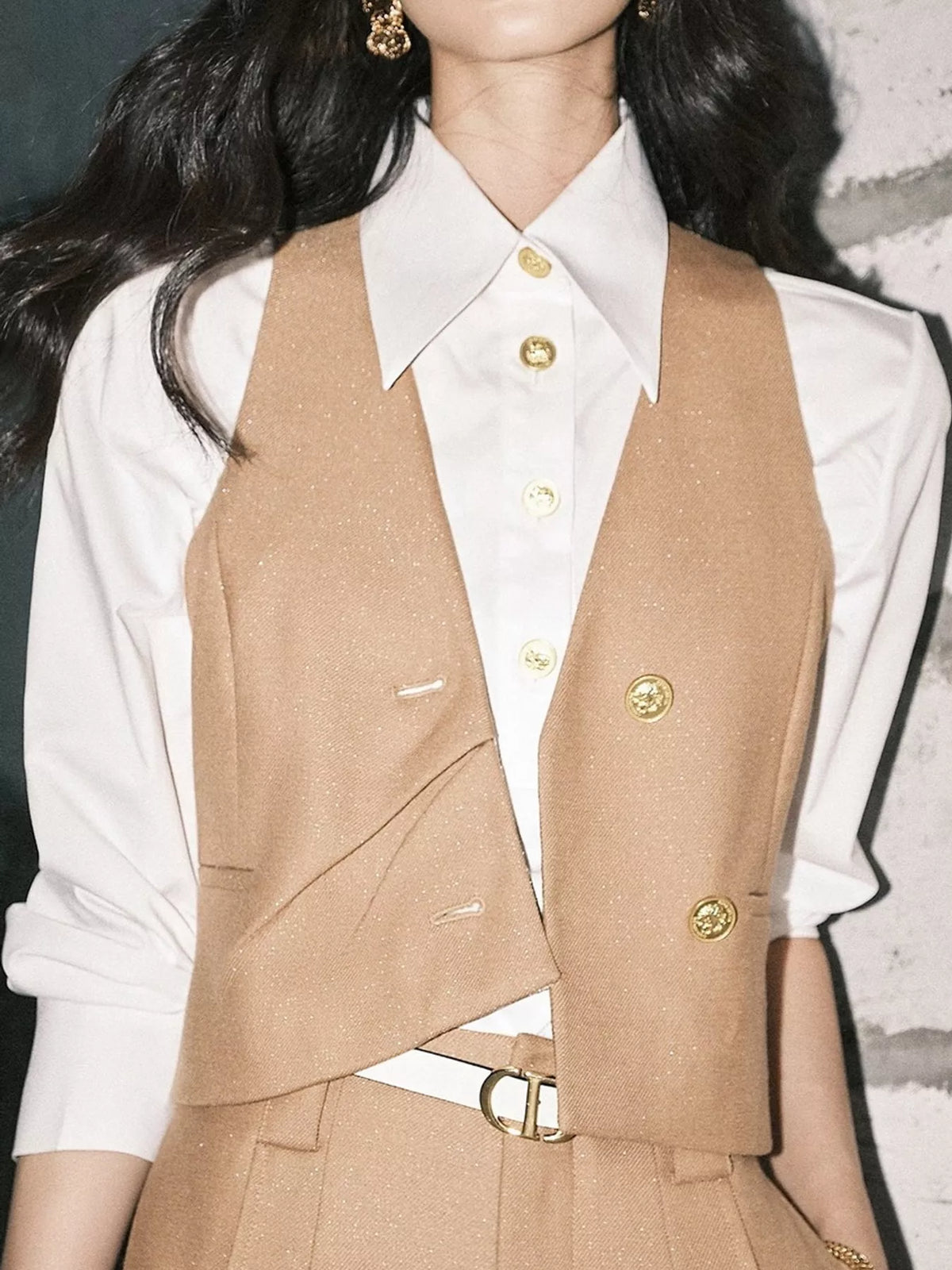 White button detail long sleeve shirt