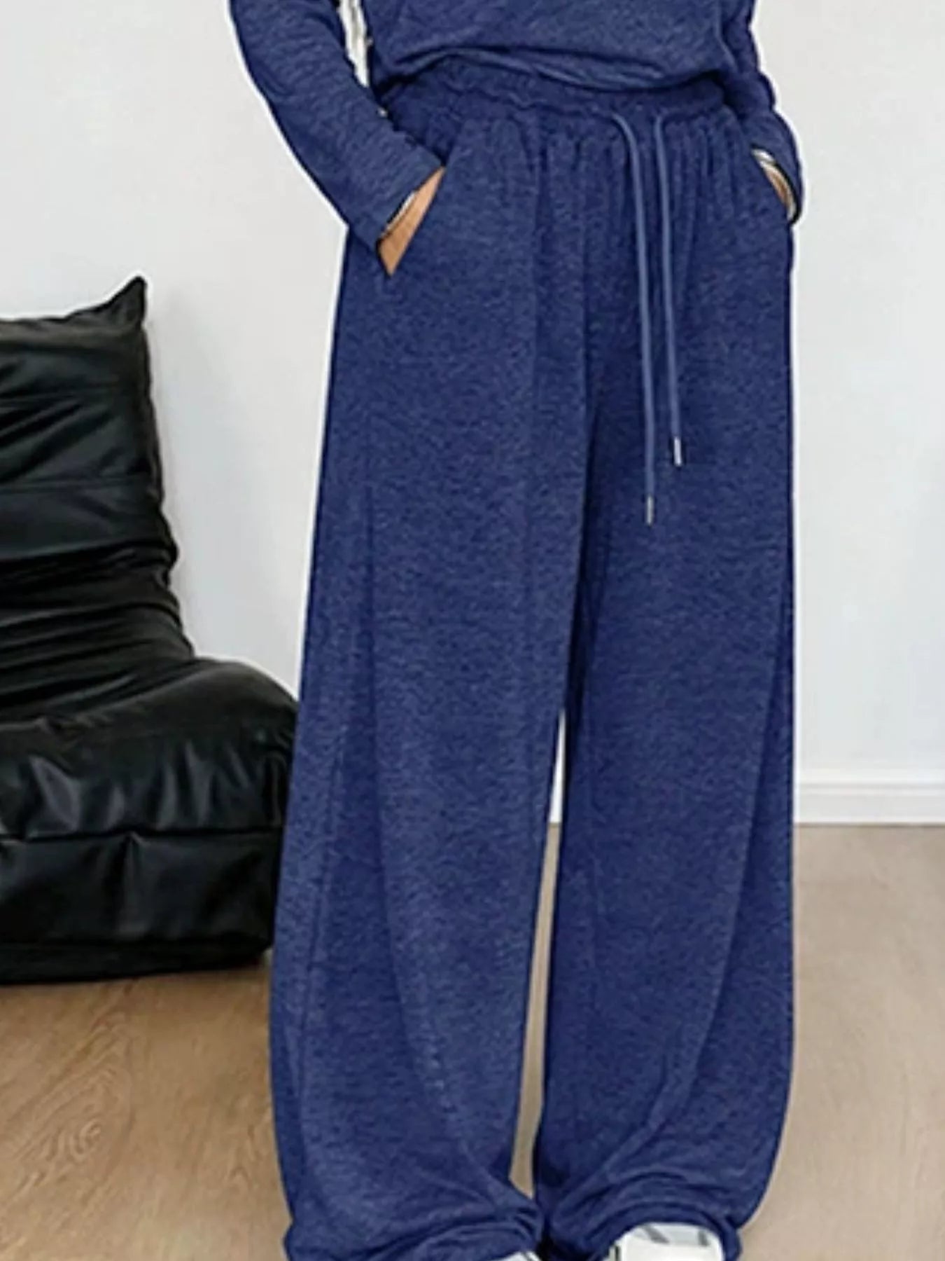 Women's clothing set – product view 12