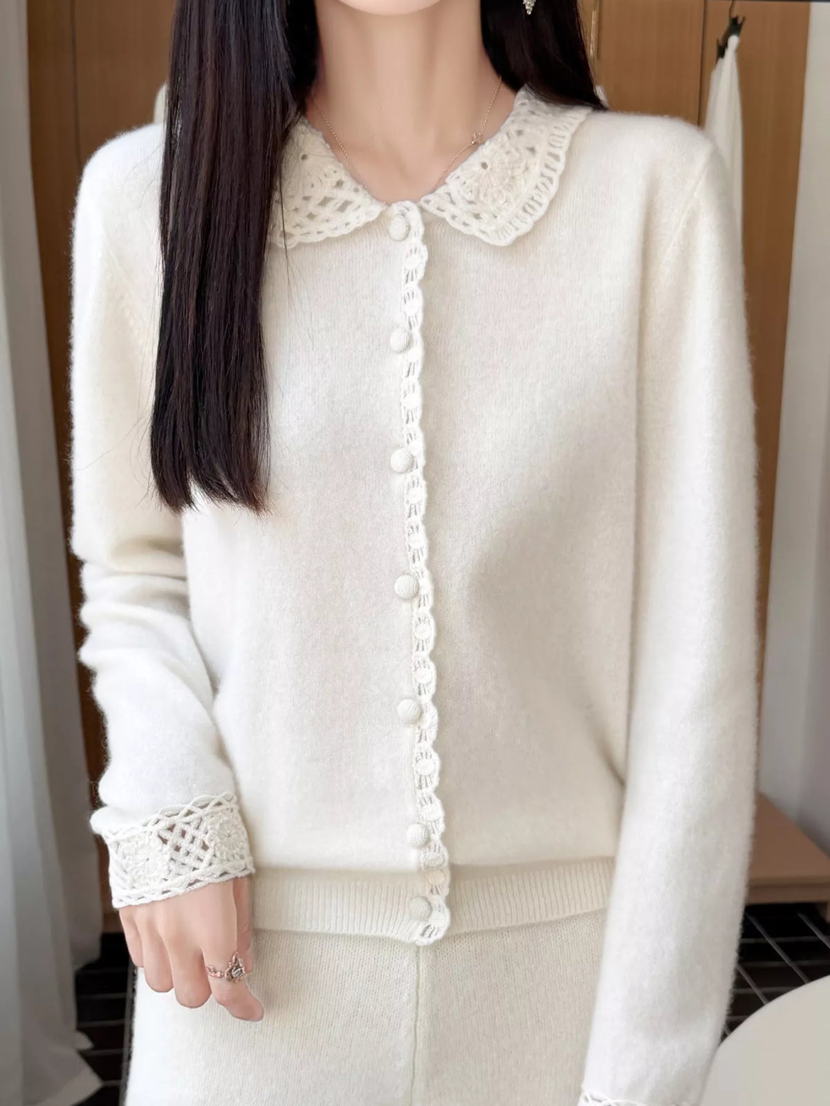 Lace-collar cardigan, white front