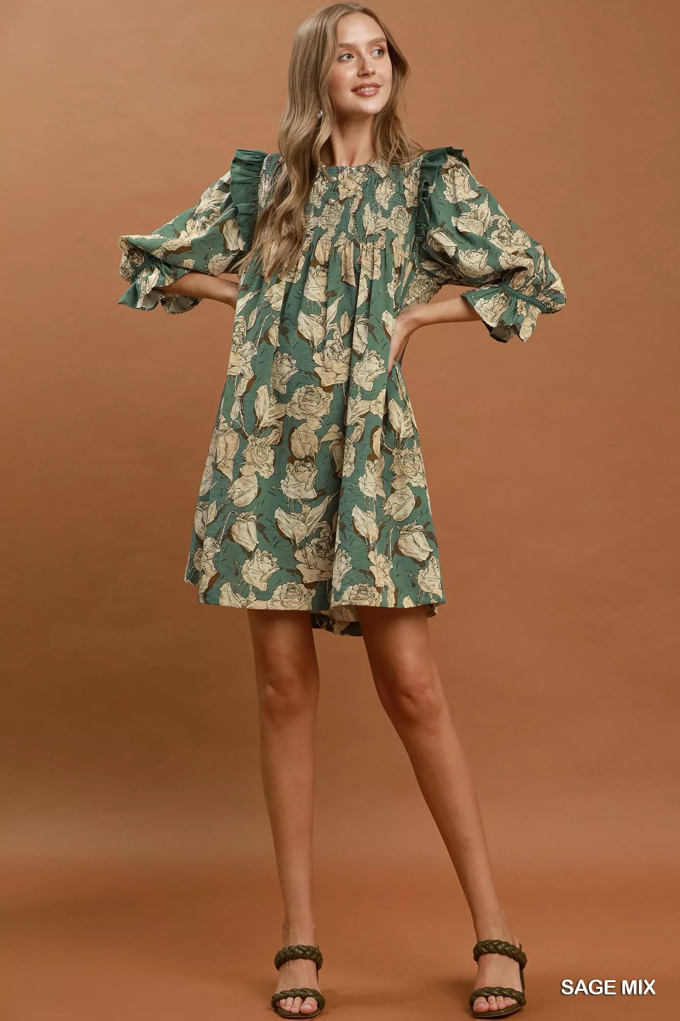 Women's apparel – product view 4