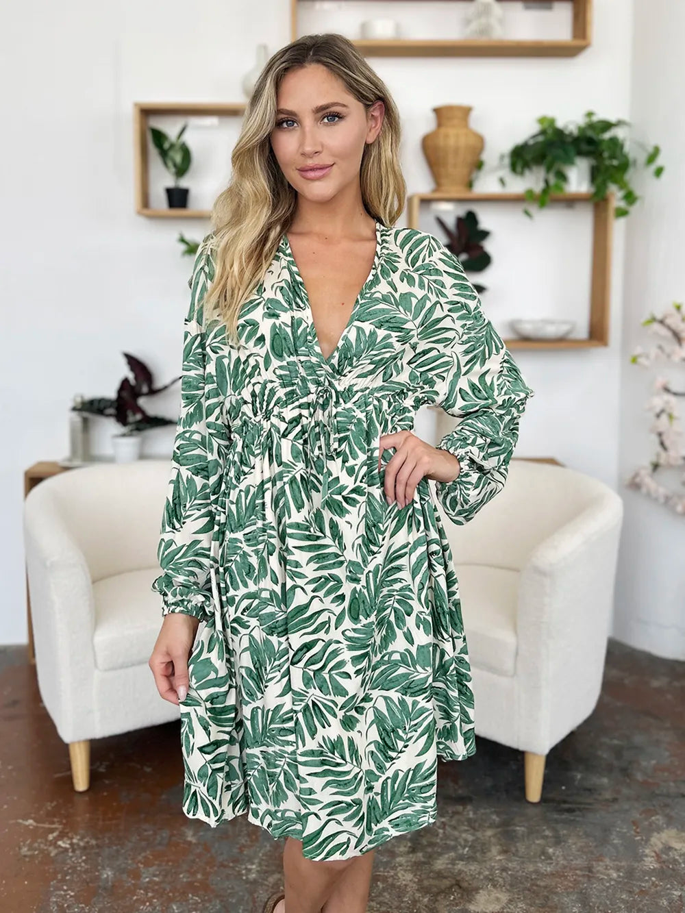 Women's apparel – product view 12