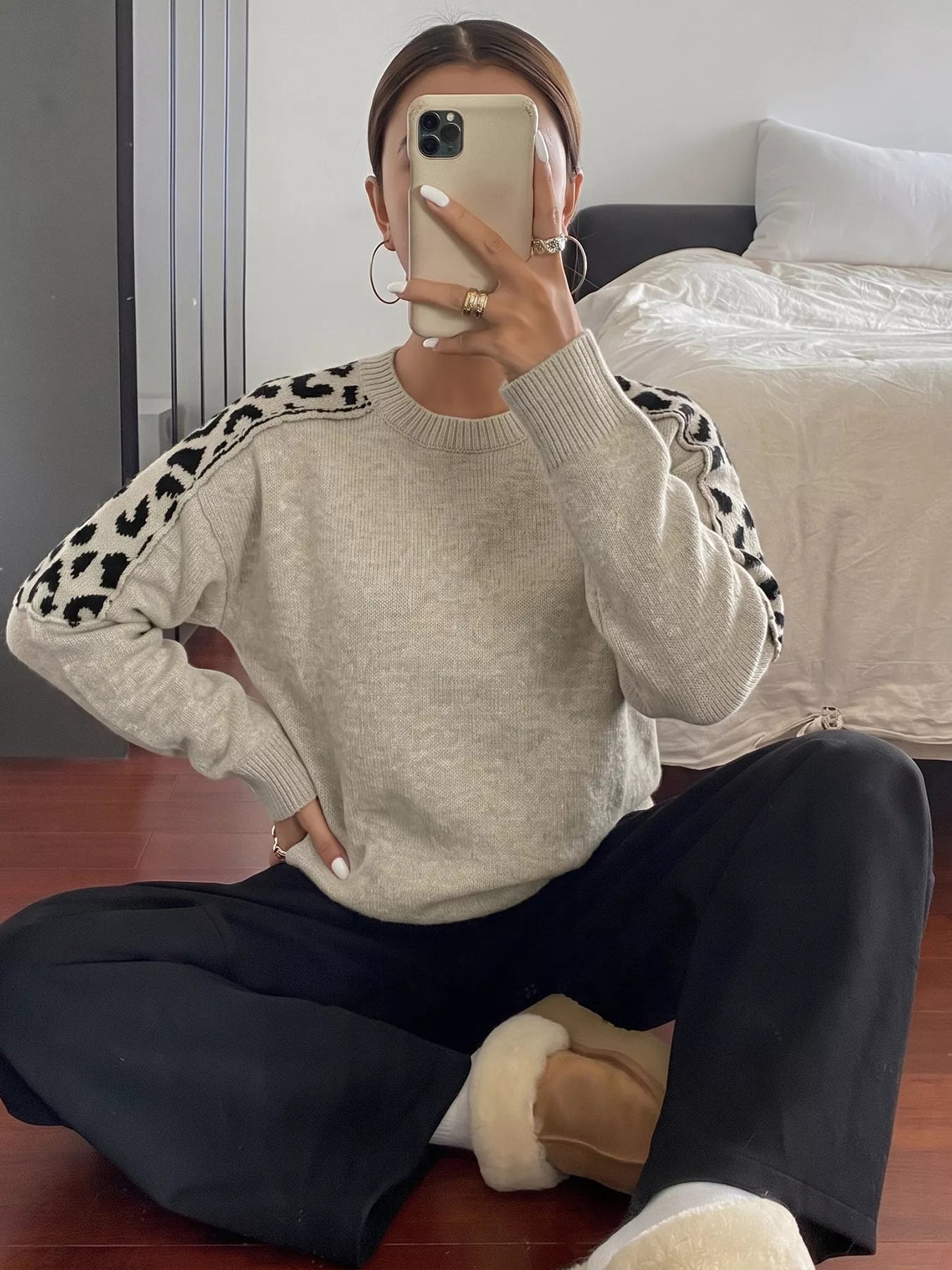 Trendsi Leopard Round Neck Sweater -