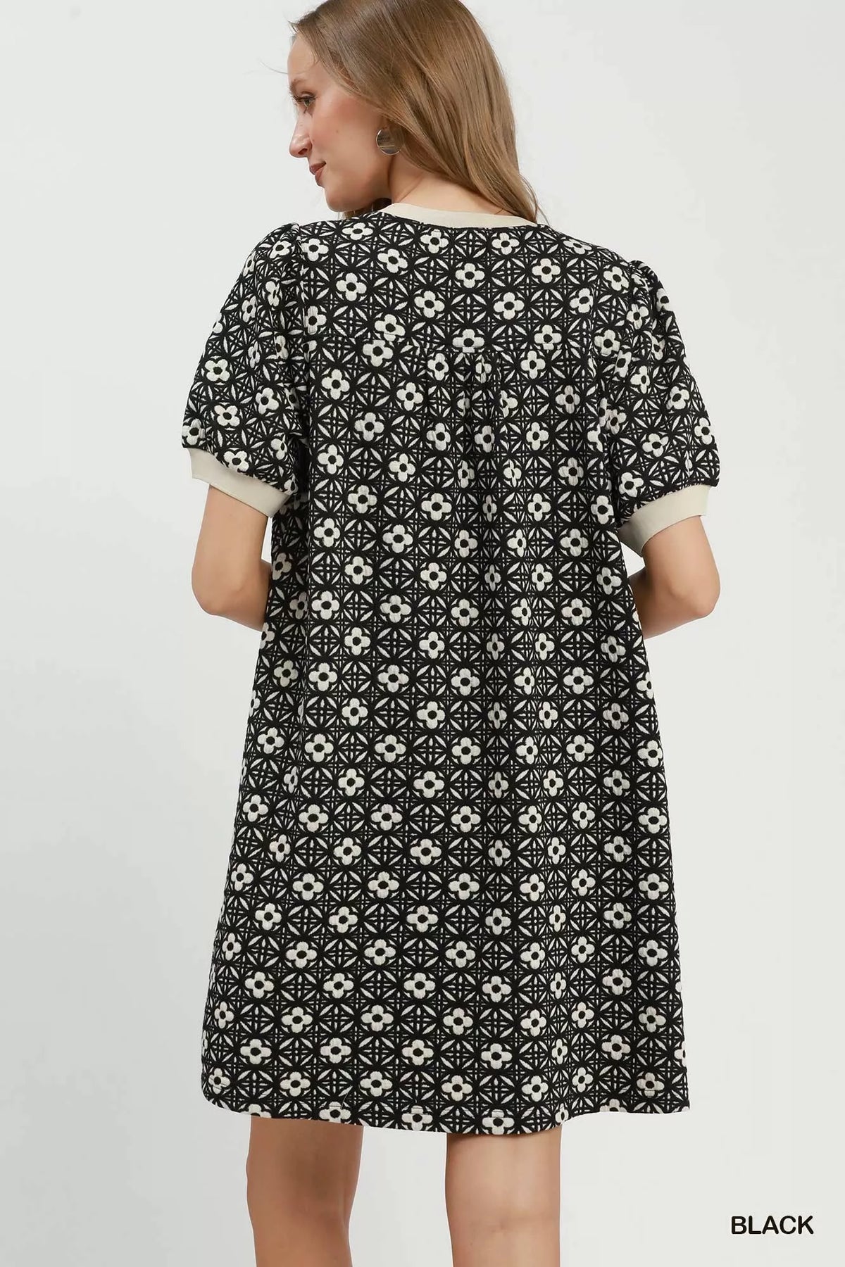 Women's apparel – product view 3