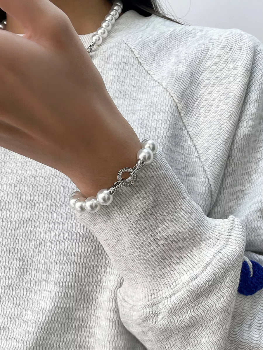 Trendsi Pearl Beaded Bracelet with Clasp -