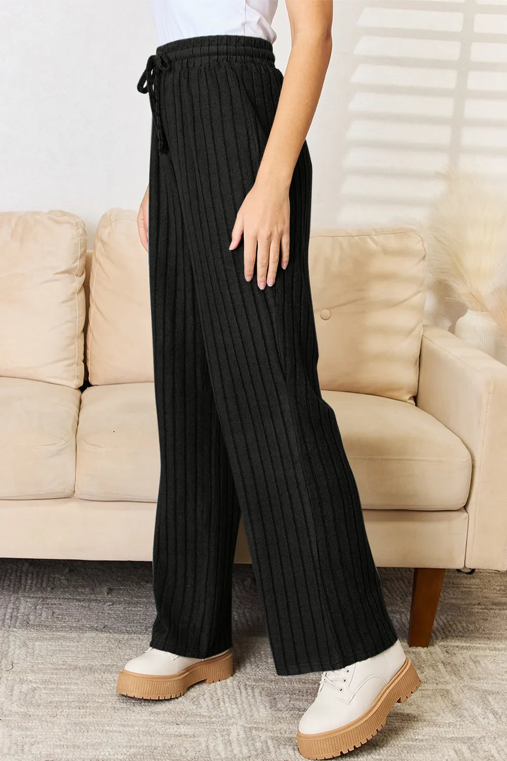 Women's clothing set – product view 9