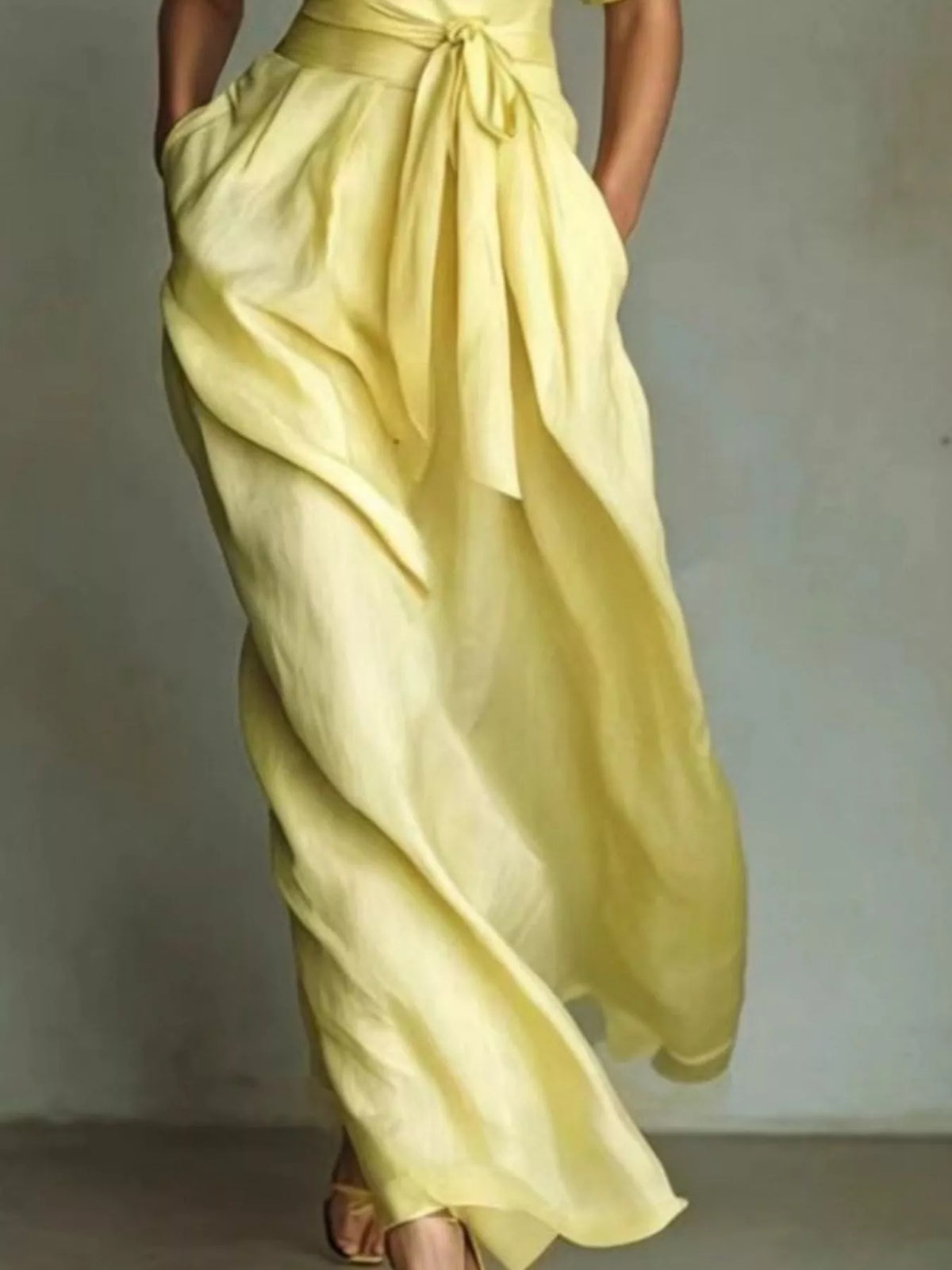 Maxi shirt dress, yellow waist detail