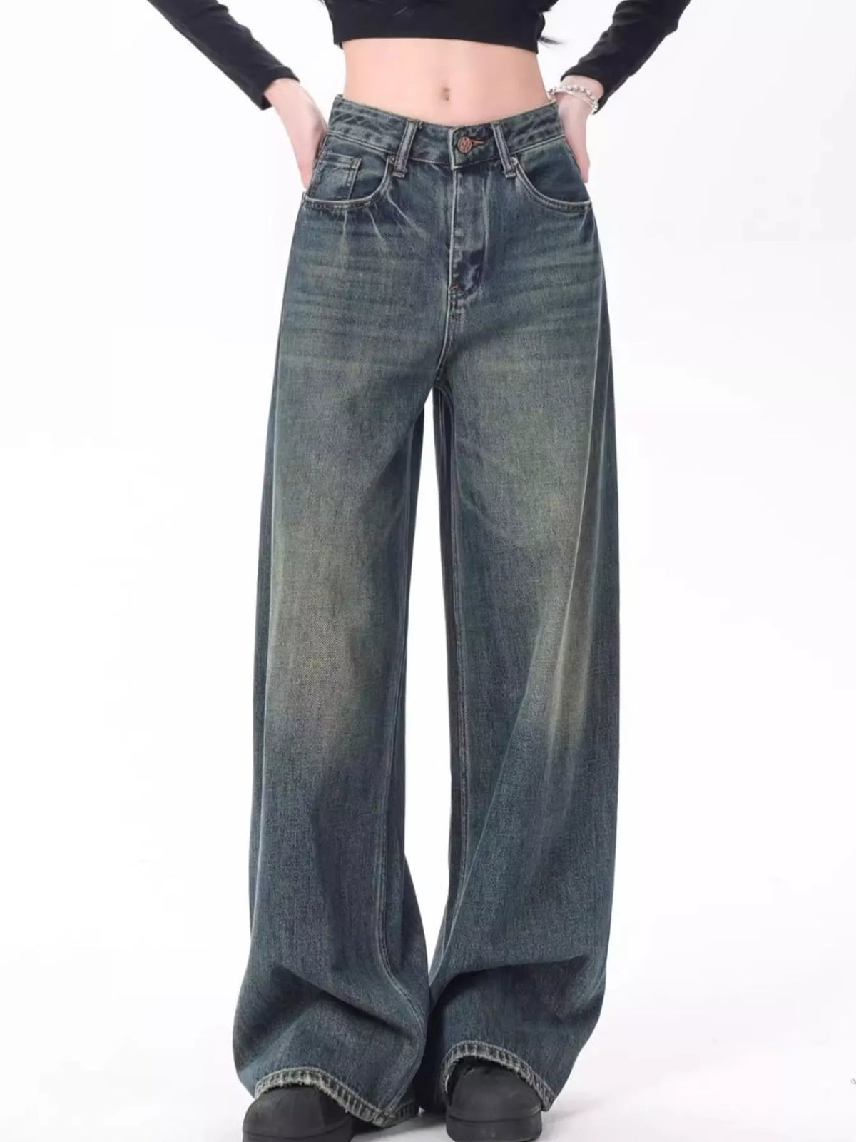 Wide-leg jeans