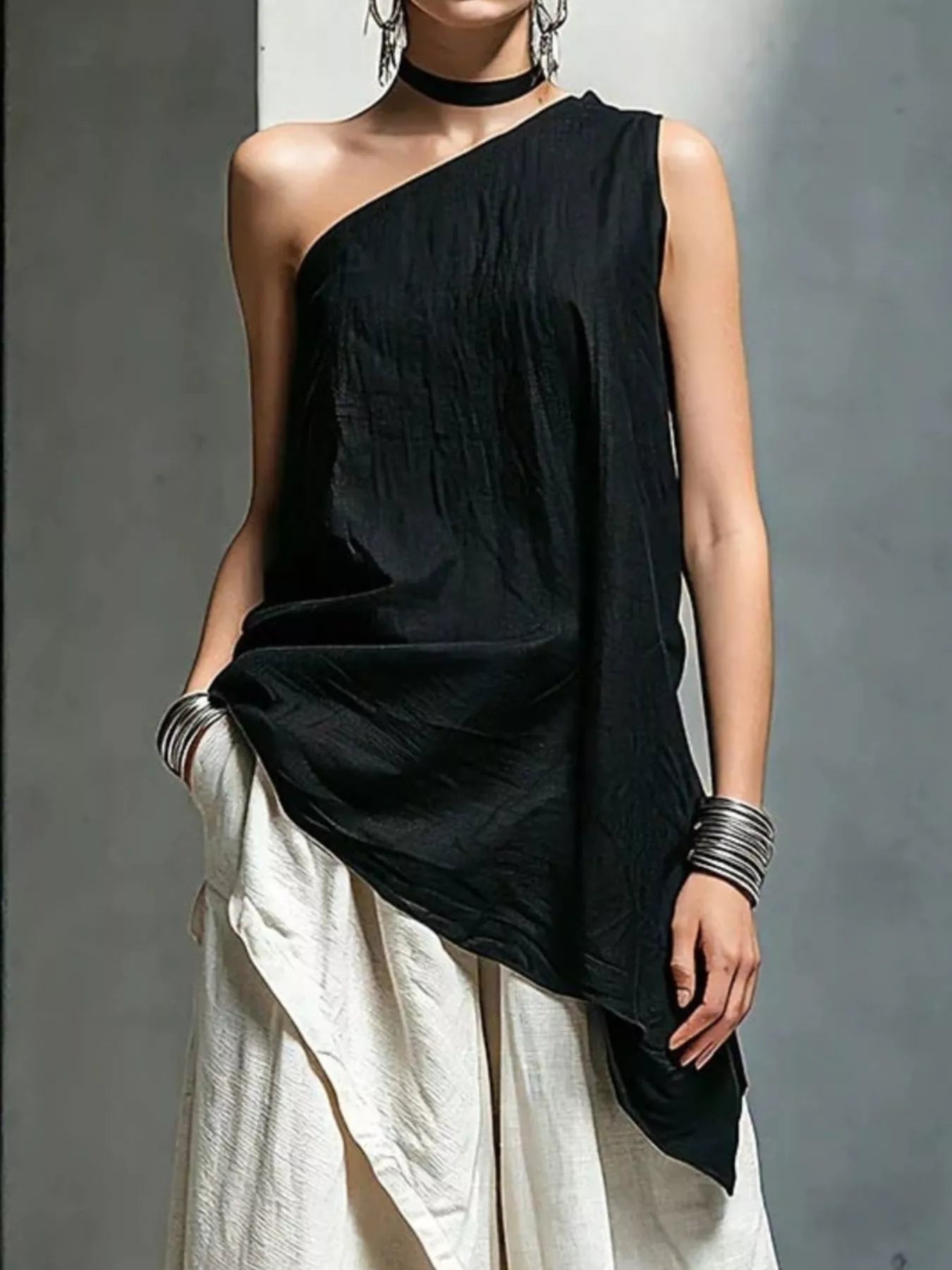 Trendsi Full Size Asymmetrical One-Shoulder Sleeveless Top Plus Size -