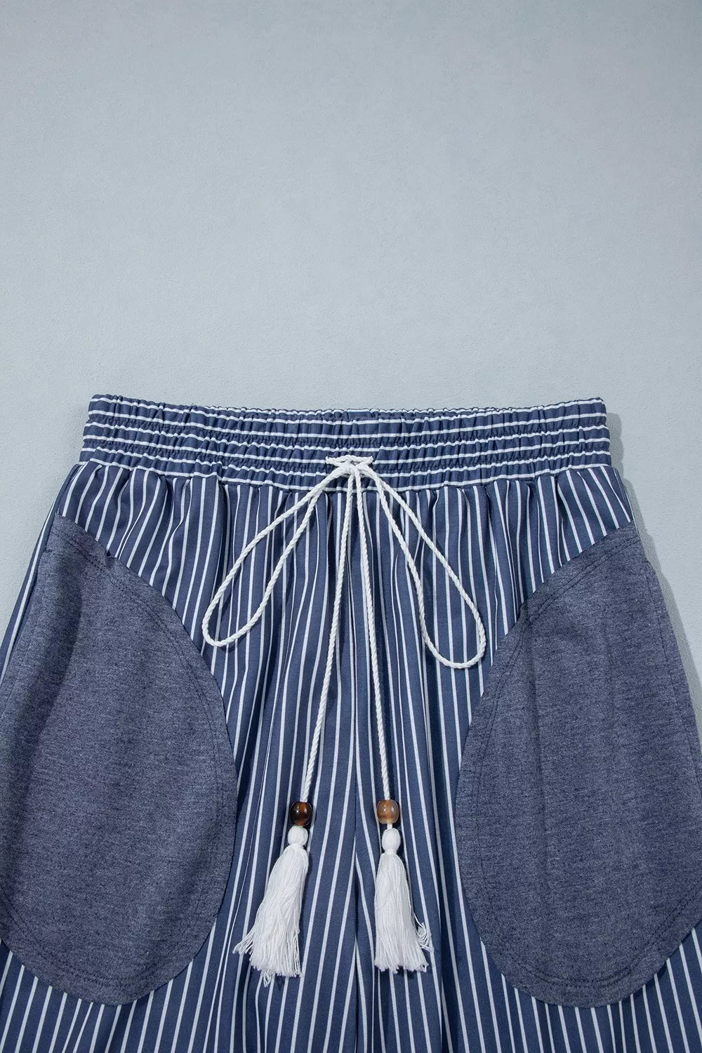 Top and drawstring pants set, striped pants waist and pockets