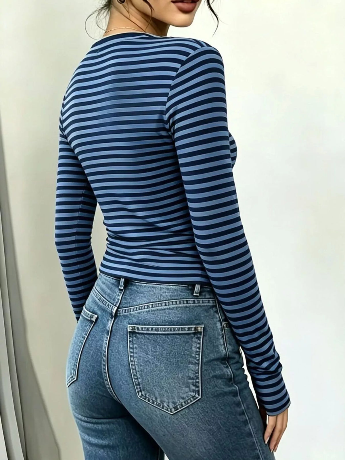 Long sleeve striped T-shirt with front tie