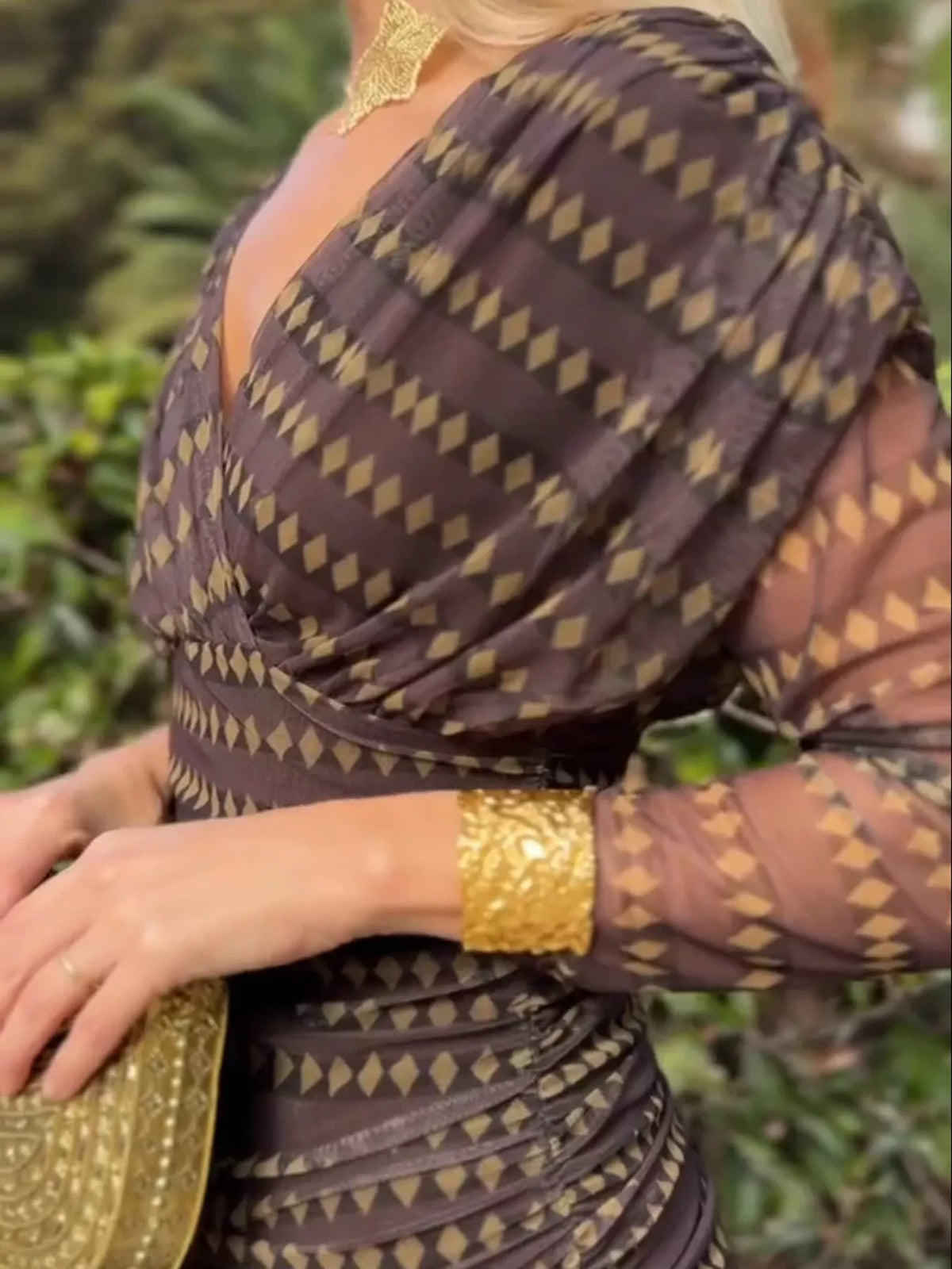Coffee-Diamond Print ruched dress, detail view