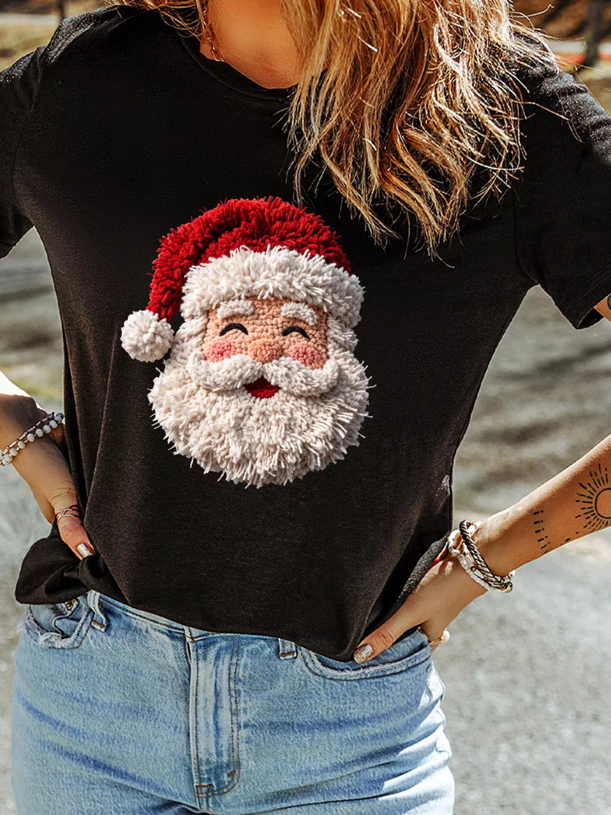 Santa Tufted Graphic Round Neck T-Shirt in black, front view