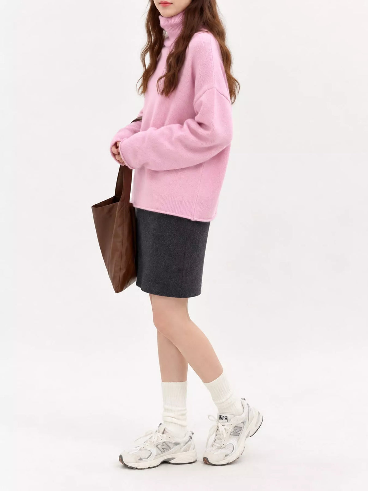 Turtleneck Sweater in pink, side view