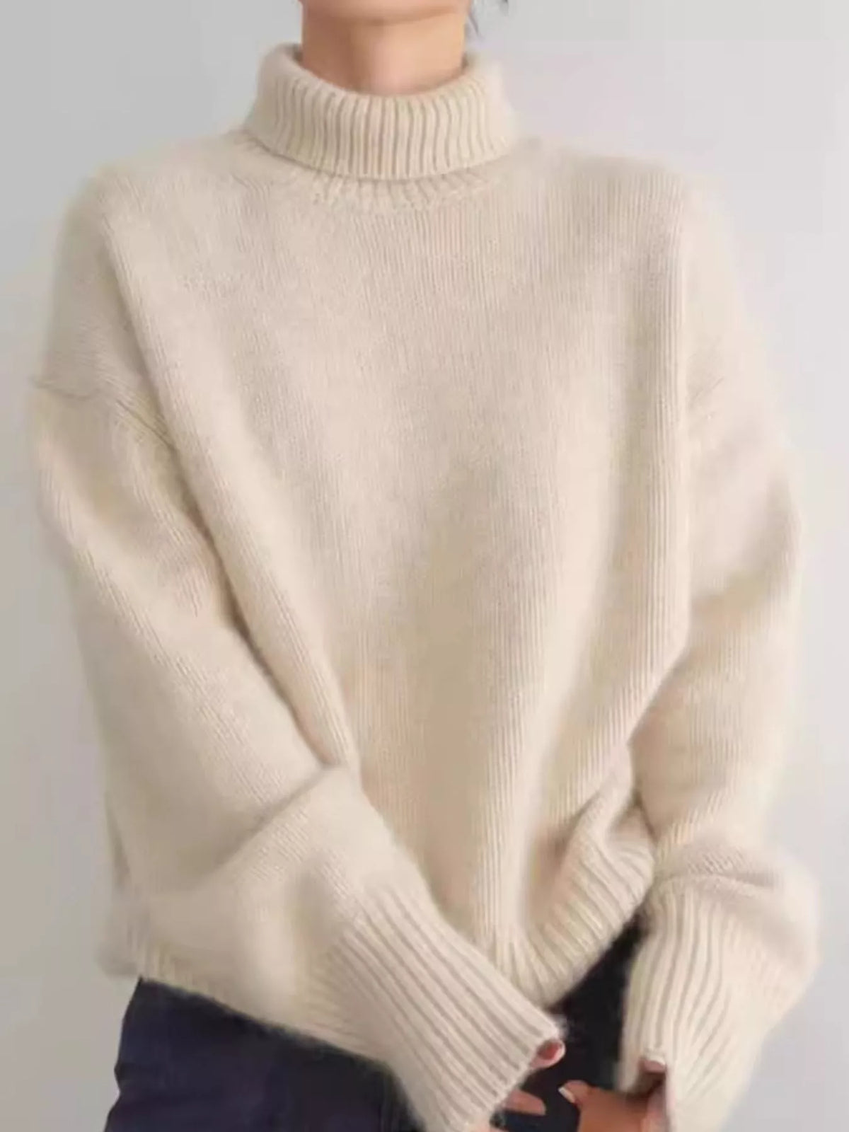 Turtleneck sweater, cream front
