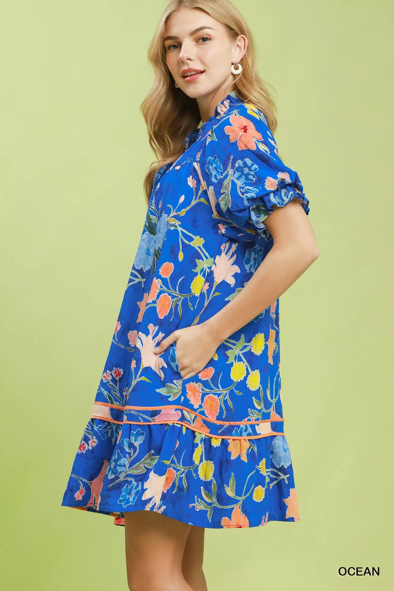 Women's apparel – product view 2