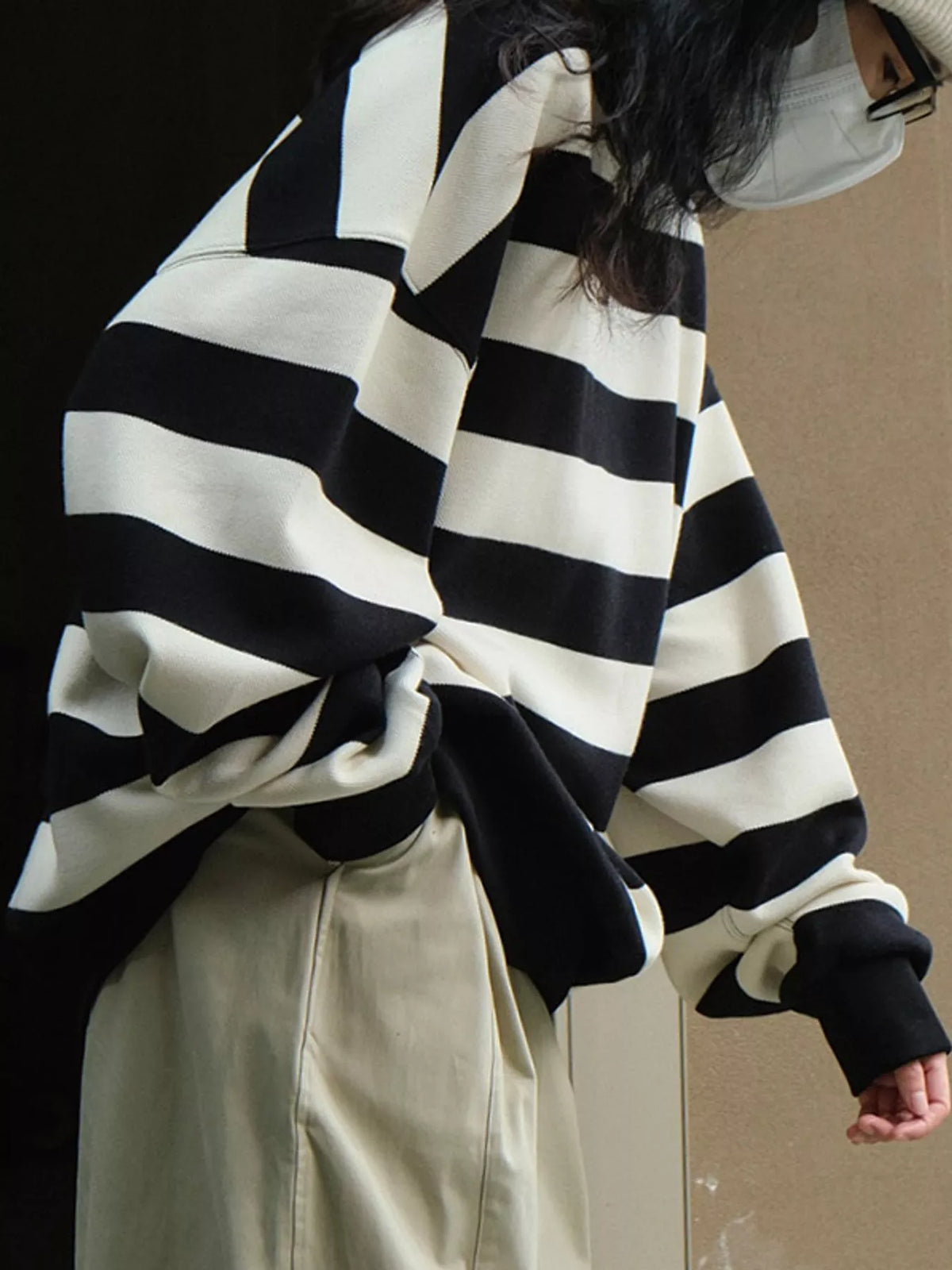 Black oversized striped crewneck sweatshirt