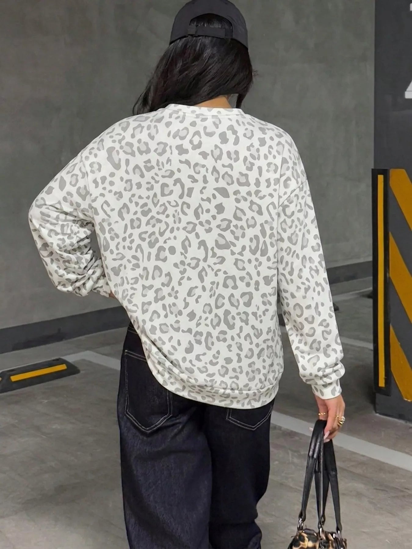 Trendsi Leopard Print Crew Neck Sweatshirt -