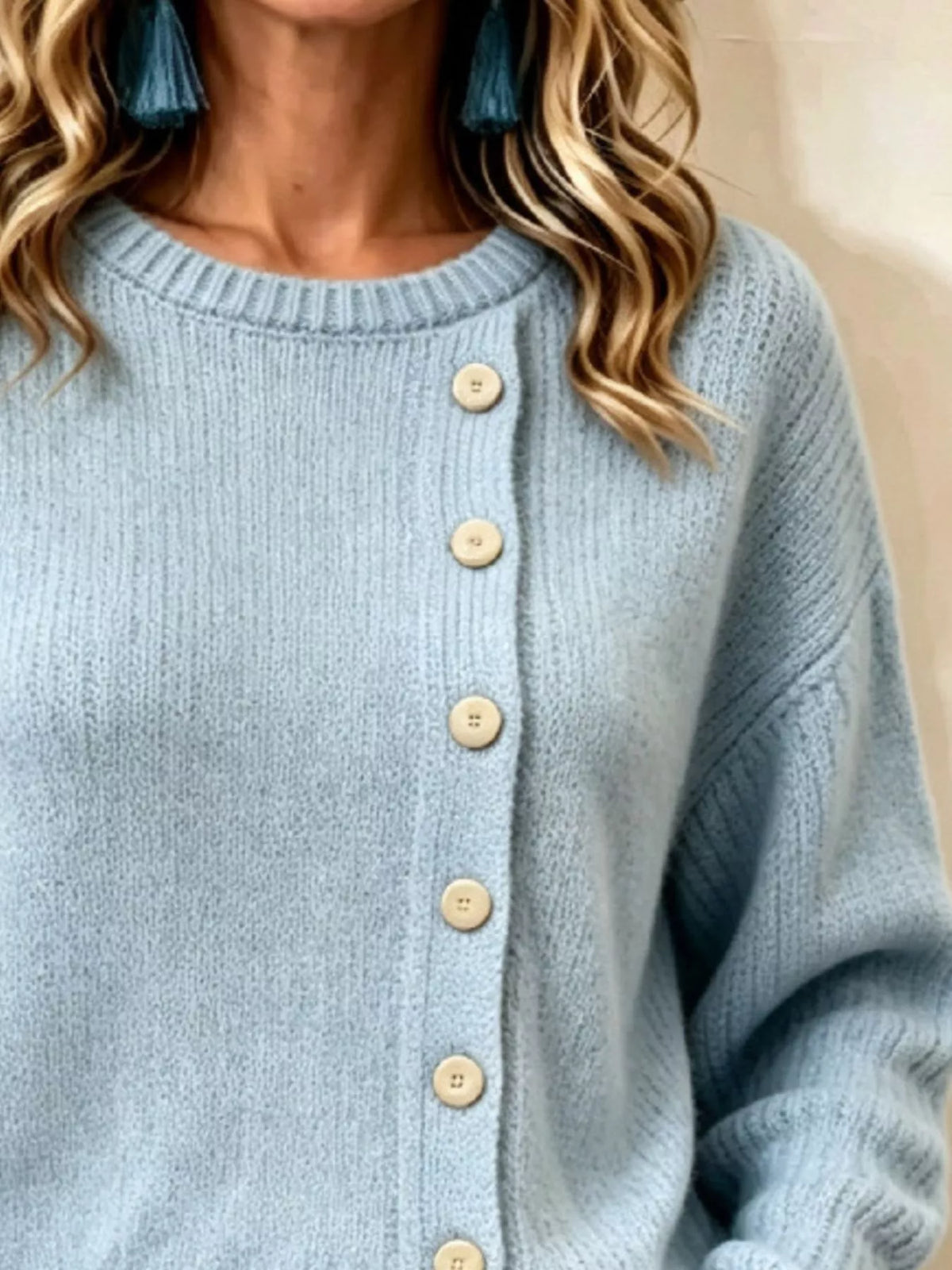 Decorative-button sweater, blue decorative button detail