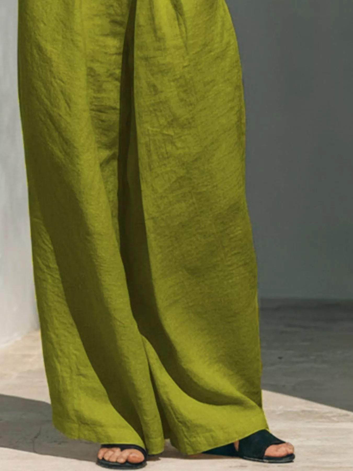 Turtleneck sleeveless top and wide-leg pants set