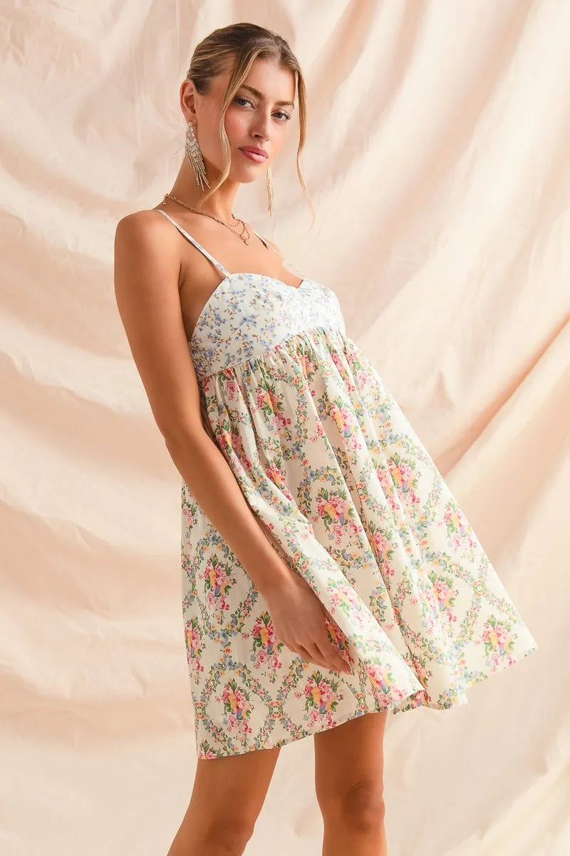 Women's apparel – product view 7