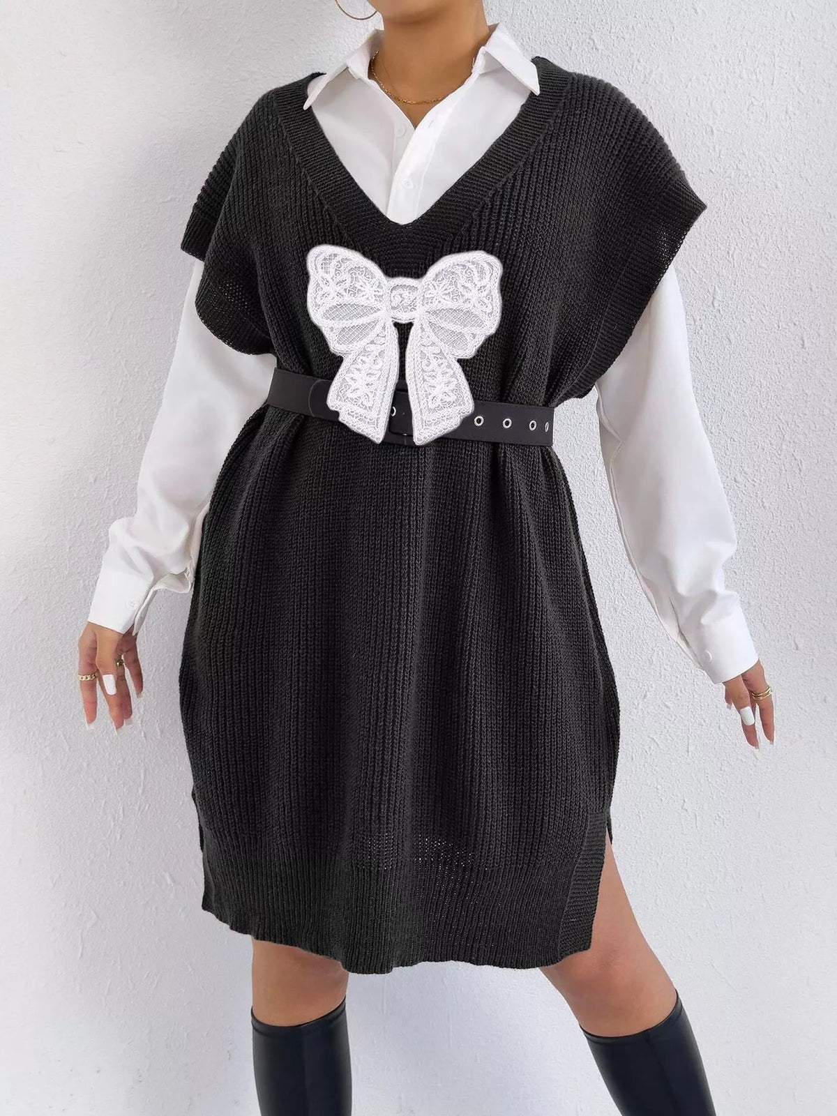 Trendsi Embroidered Bow V-Neck Sweater Vest -
