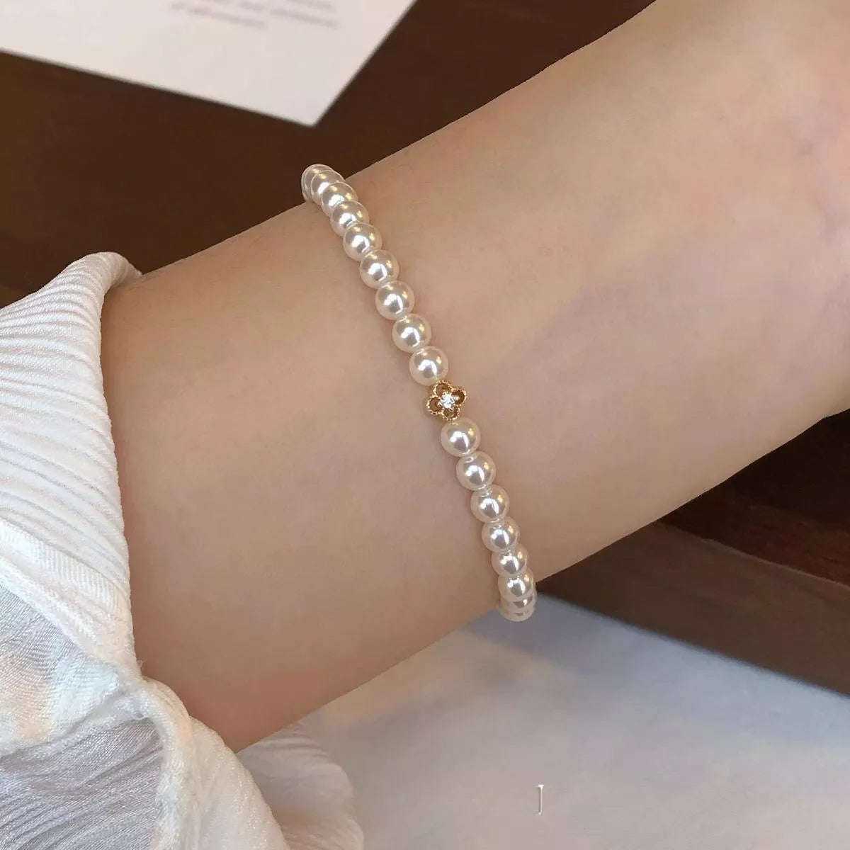Trendsi Floral Pearl Beaded Bracelet -