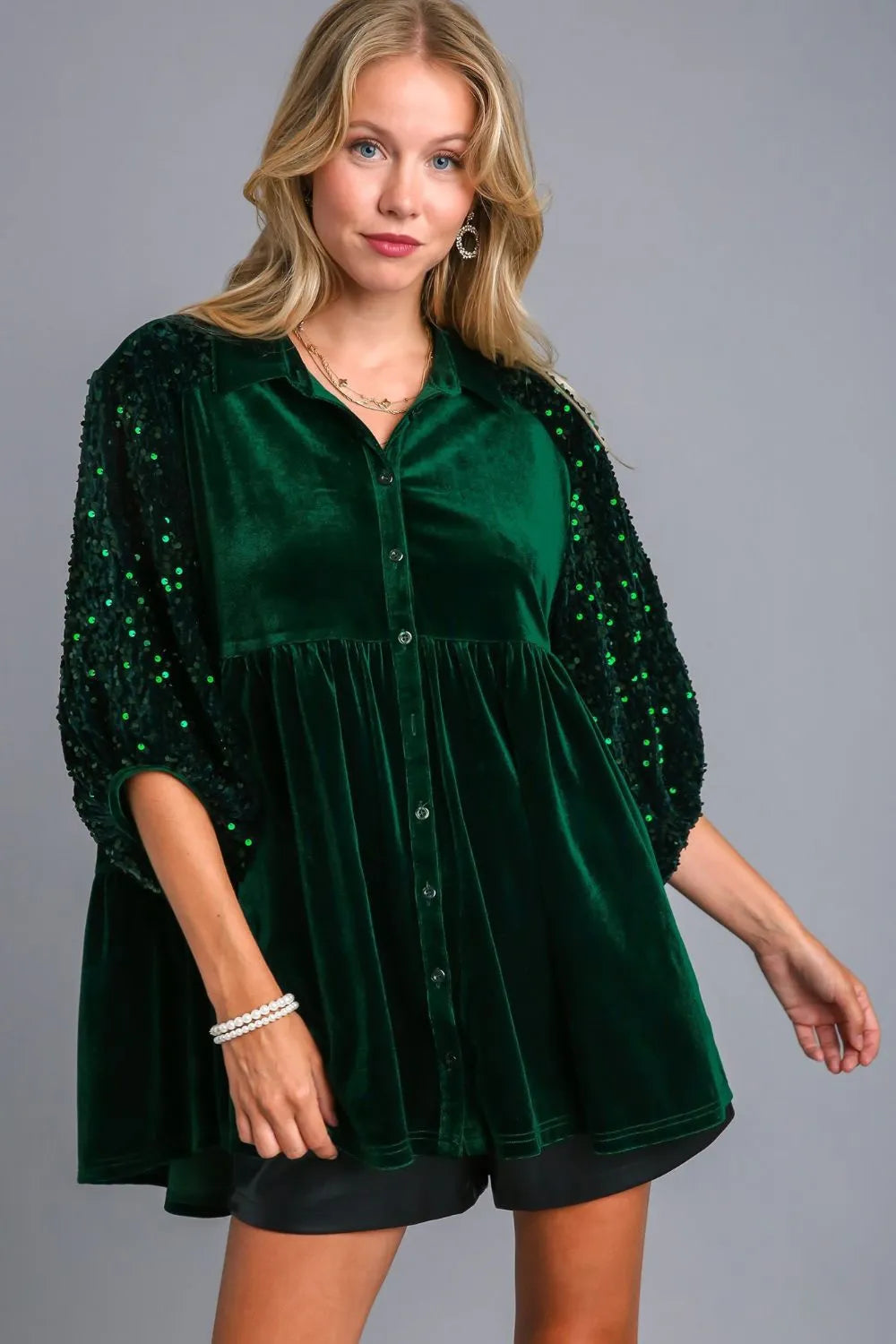 Women's apparel – product view 4