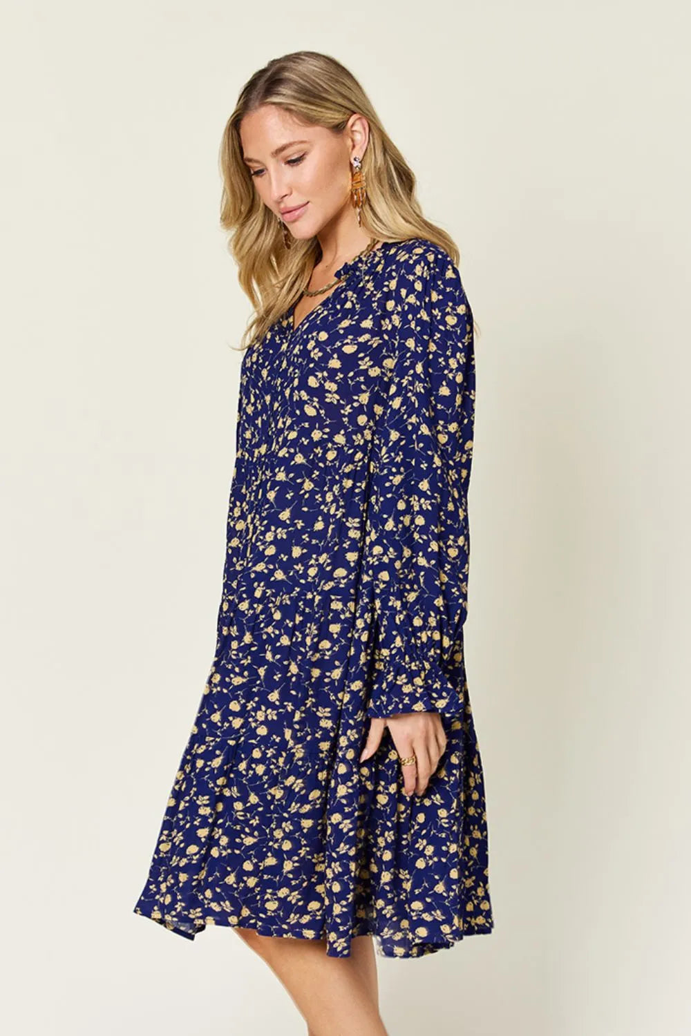 Women's apparel – product view 3