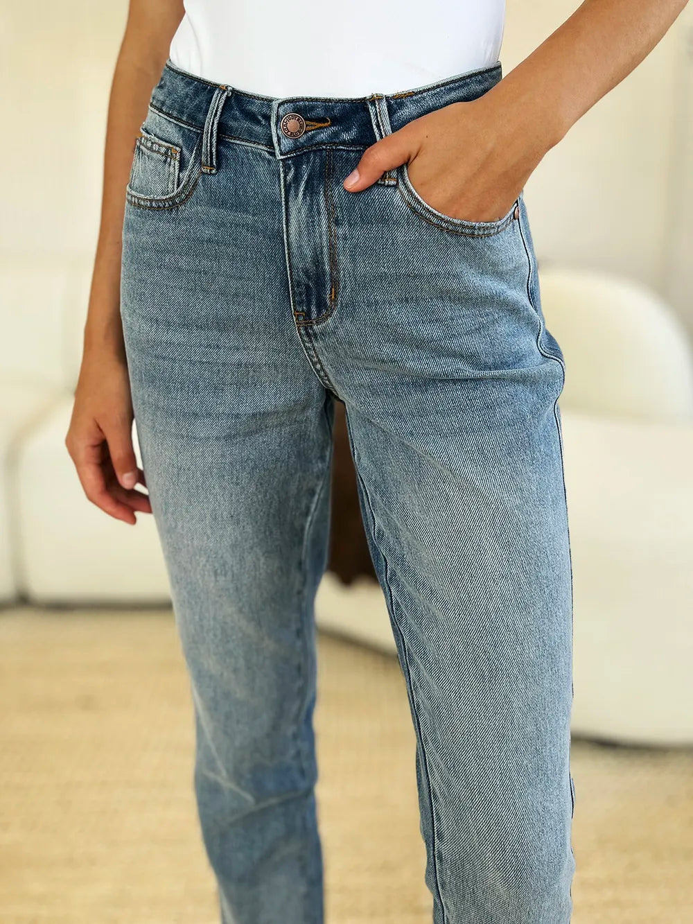 Women's jeans – product view 4