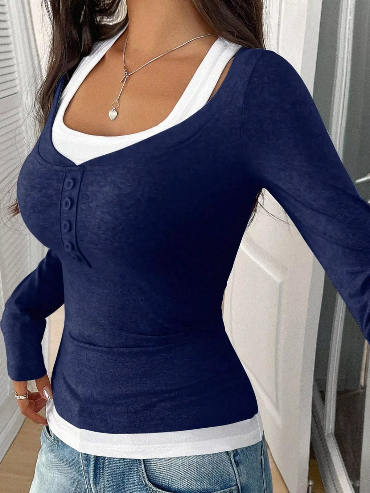 Long-sleeve T-shirt, garment detail