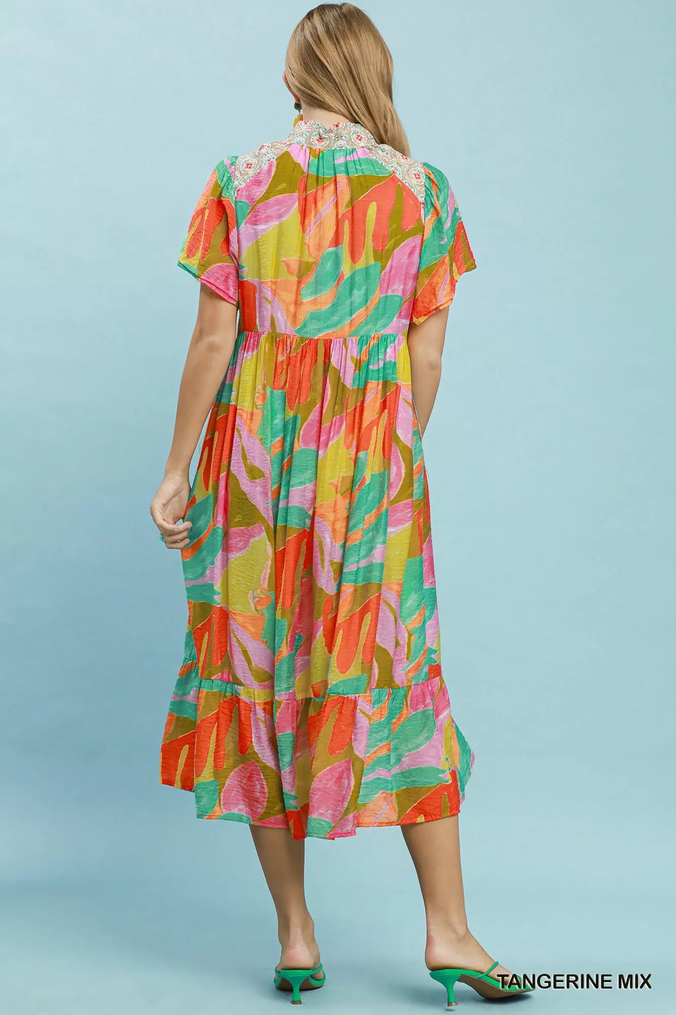 Women's apparel – product view 3