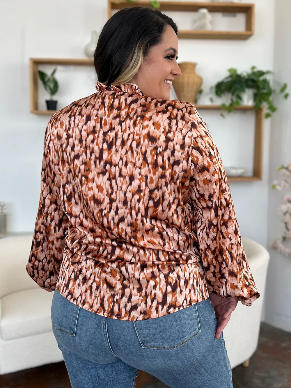 Women's apparel – product view 9
