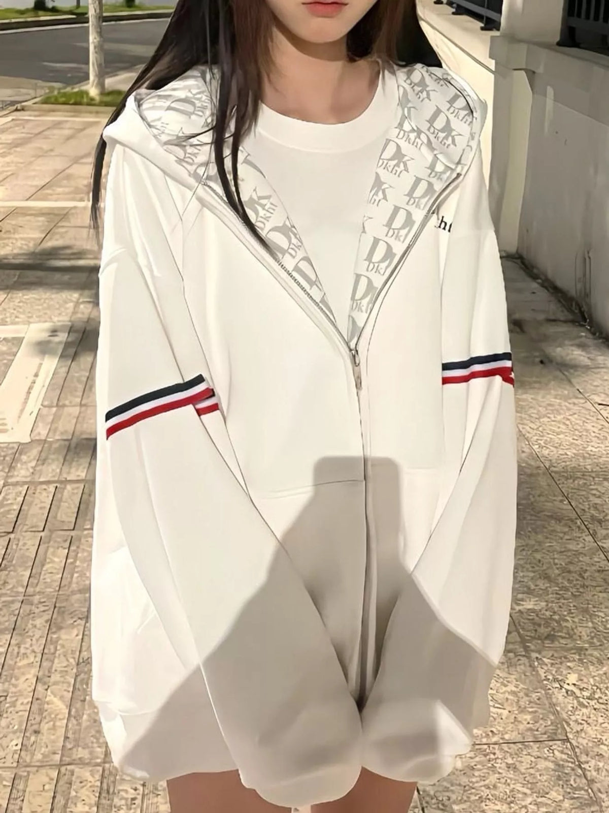 Oversized Zip-Up Hoodie with Striped Sleeves in white