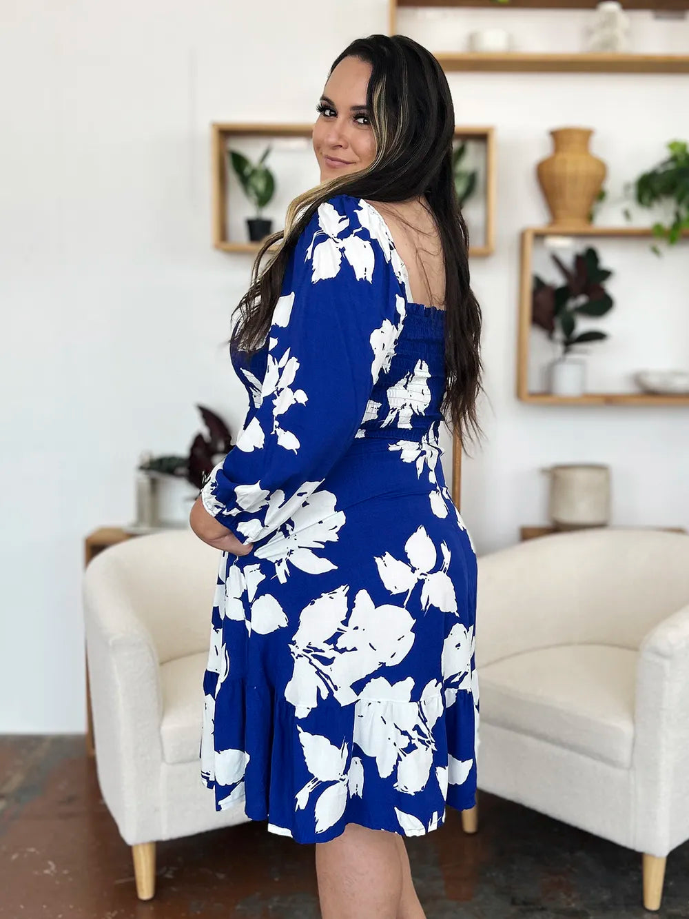 Women's apparel – product view 12