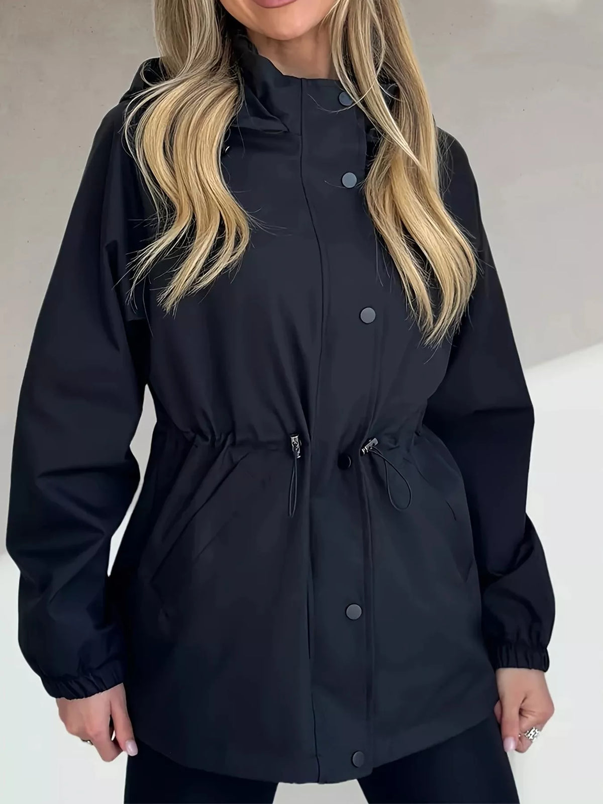 Black hooded drawstring waist windbreaker jacket