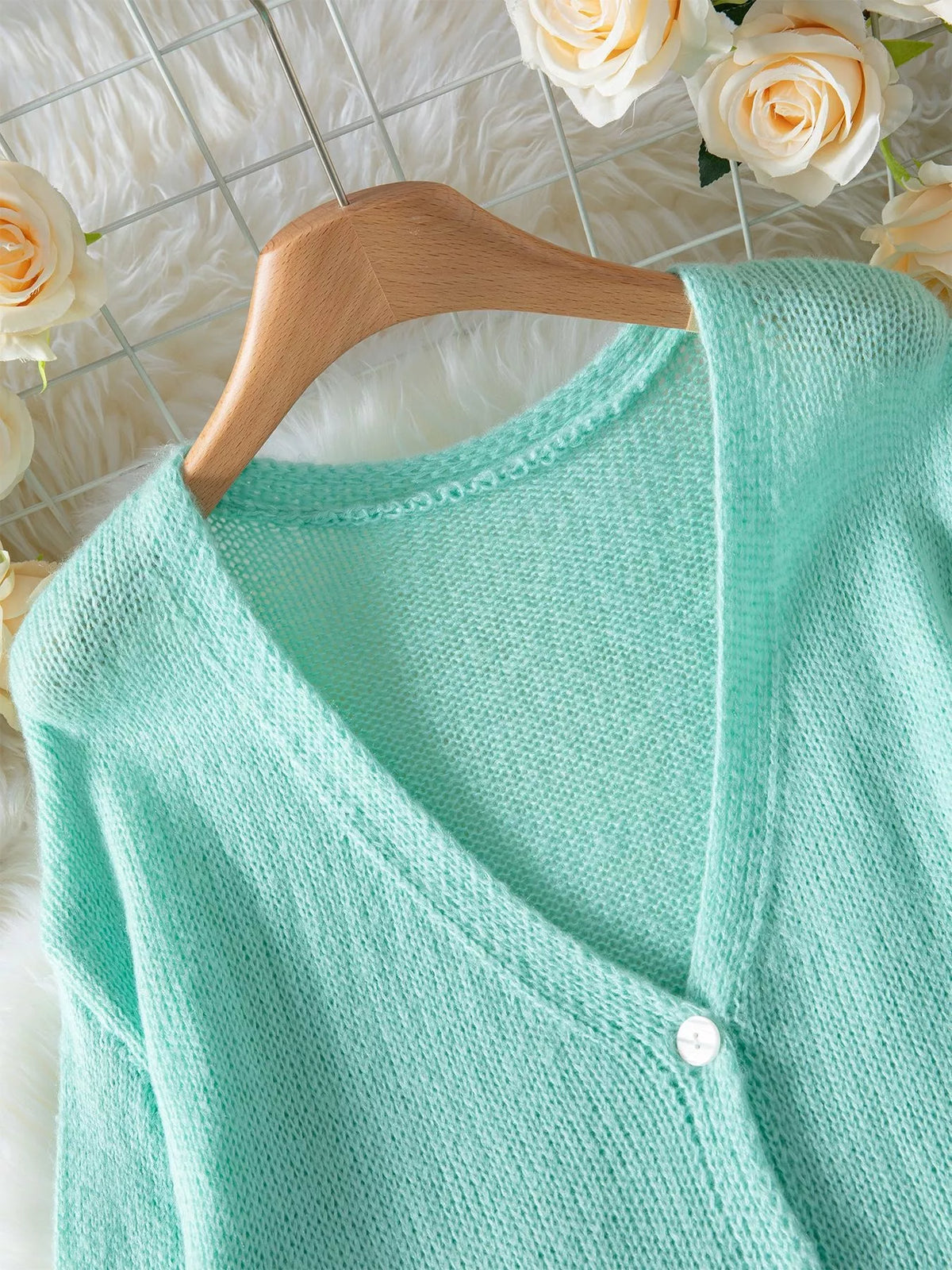 V-neck long sleeve cardigan, construction and design details