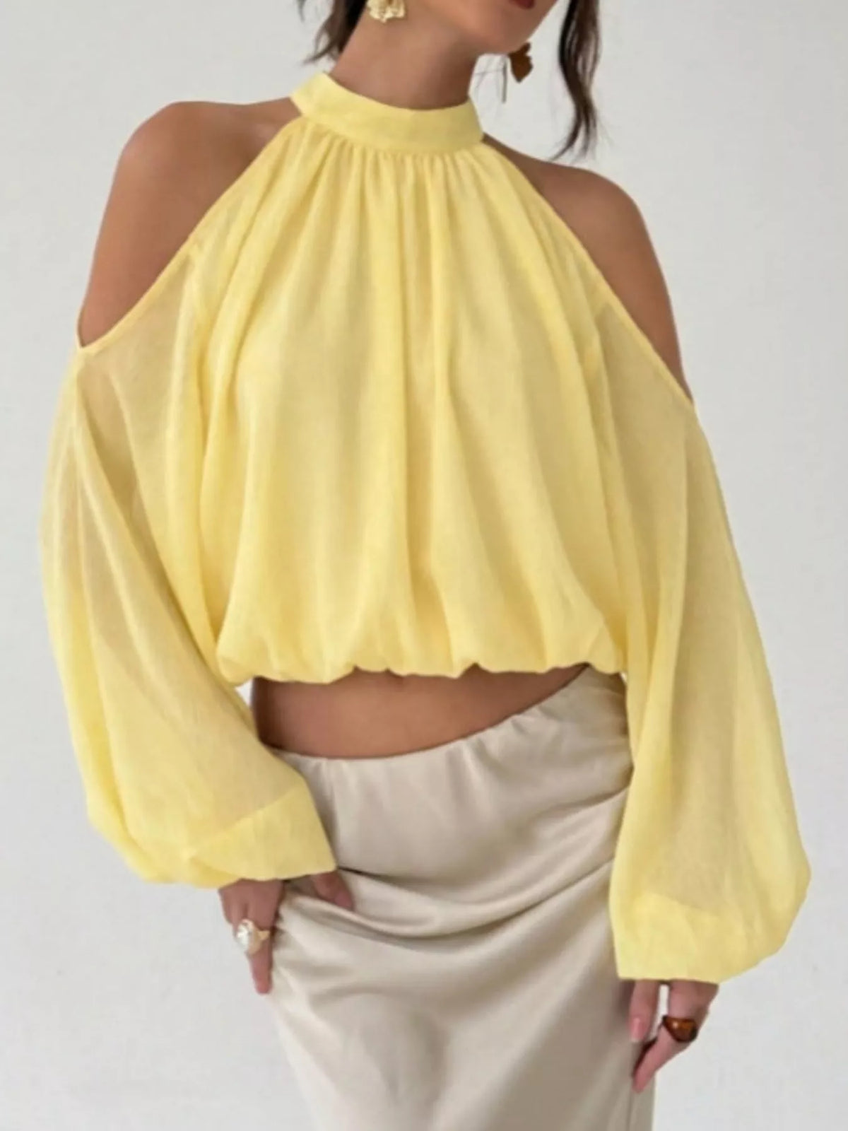 Cold-shoulder blouse, yellow front