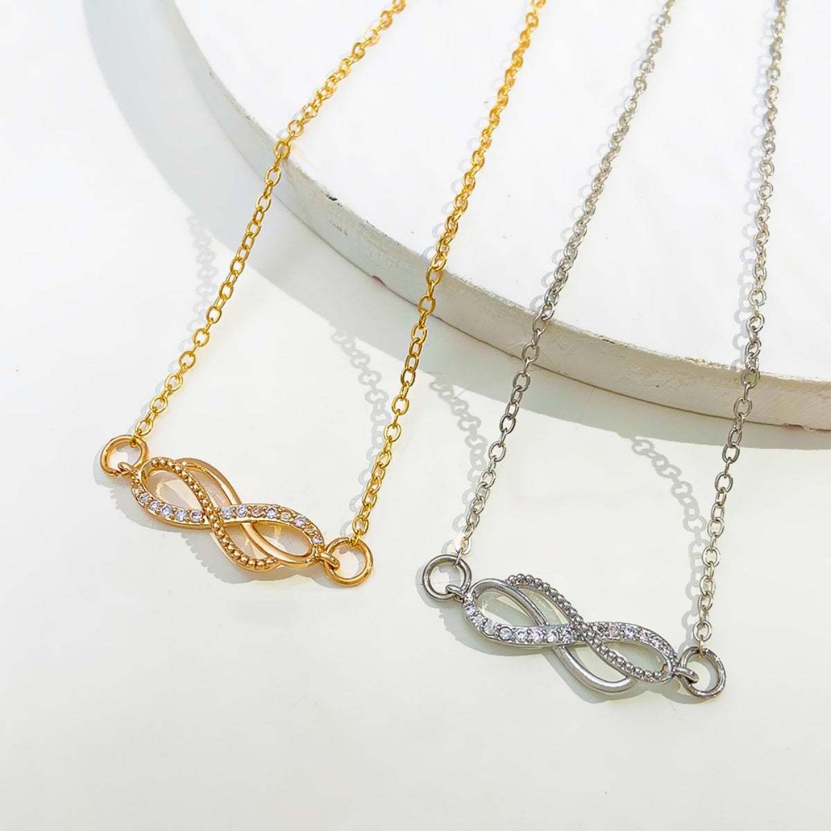 Trendsi Infinity Knot Charm Bracelet -