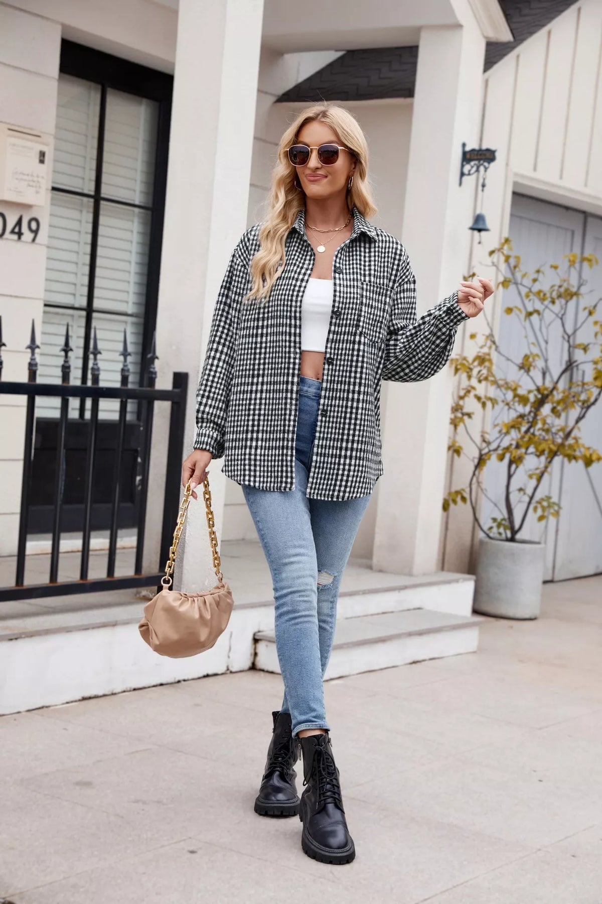 Women's apparel – product view 25