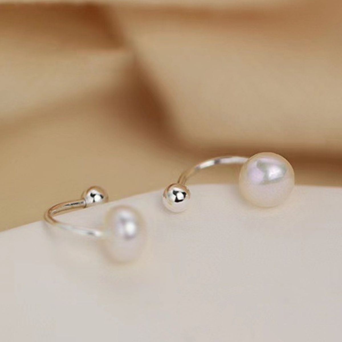 Trendsi 925 Sterling Silver Pearl Stud Earrings -