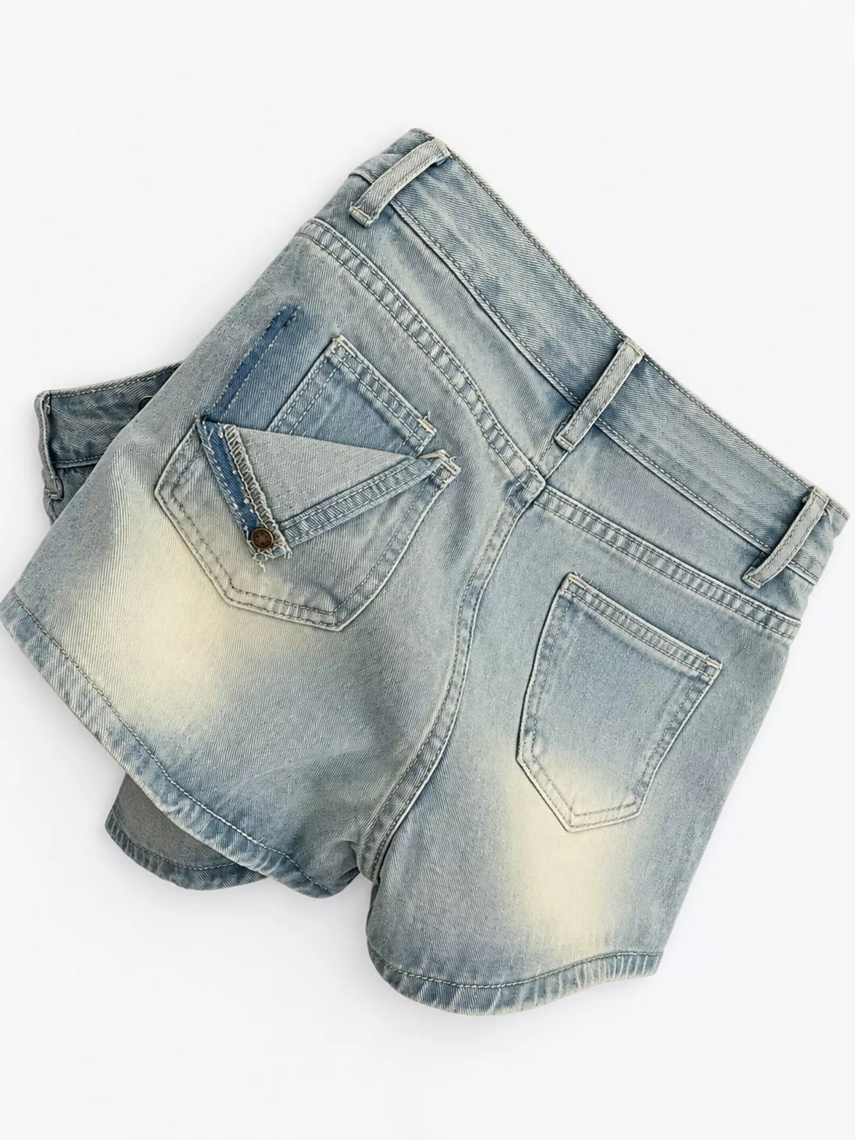 Denim shorts, blue back pockets