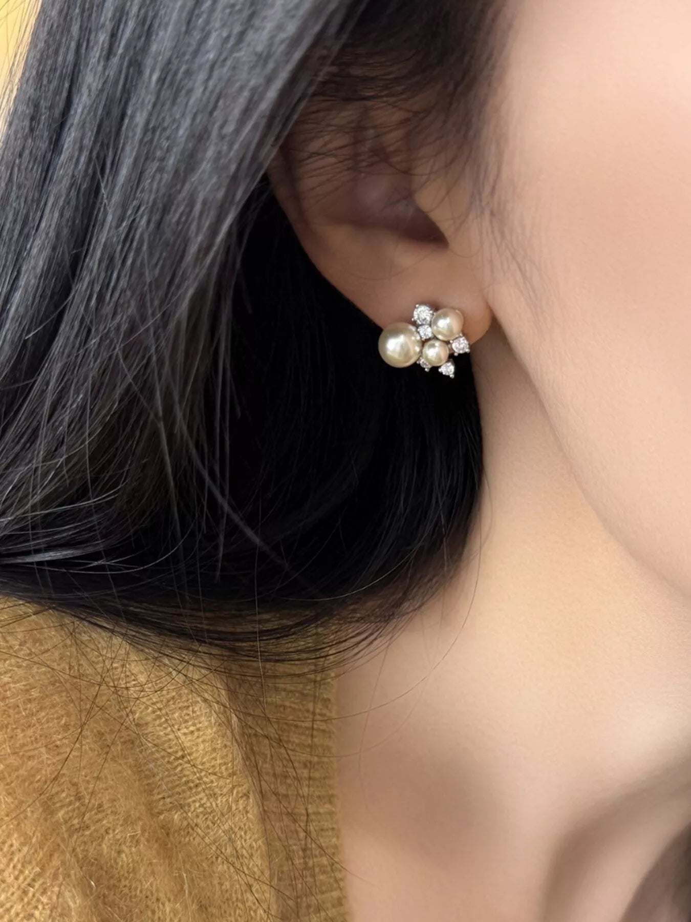 Trendsi Pearl Cluster Stud Earrings -