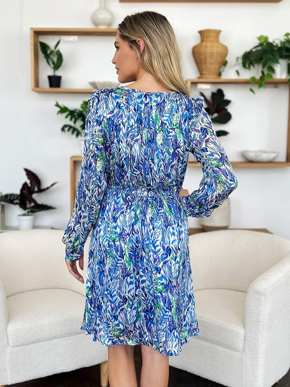 Women's apparel – product view 18