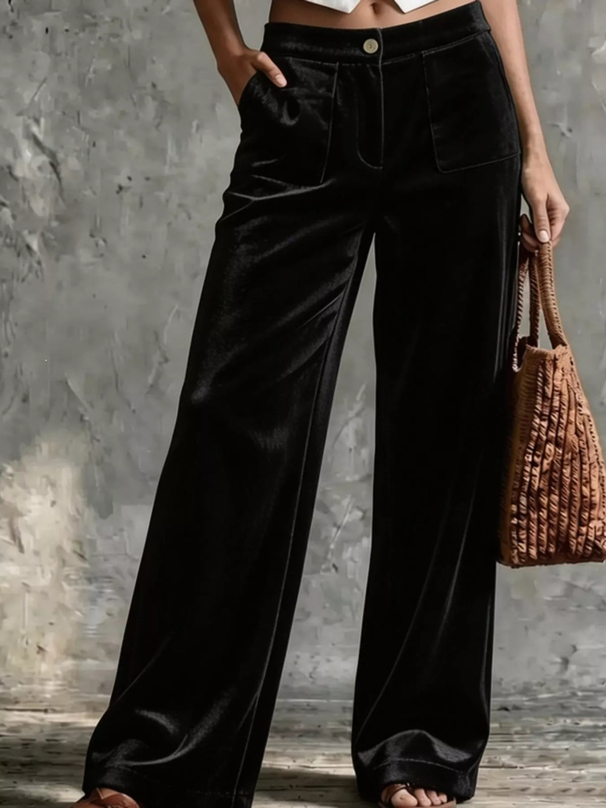 Black high-waisted wide-leg velvet pocket pants
