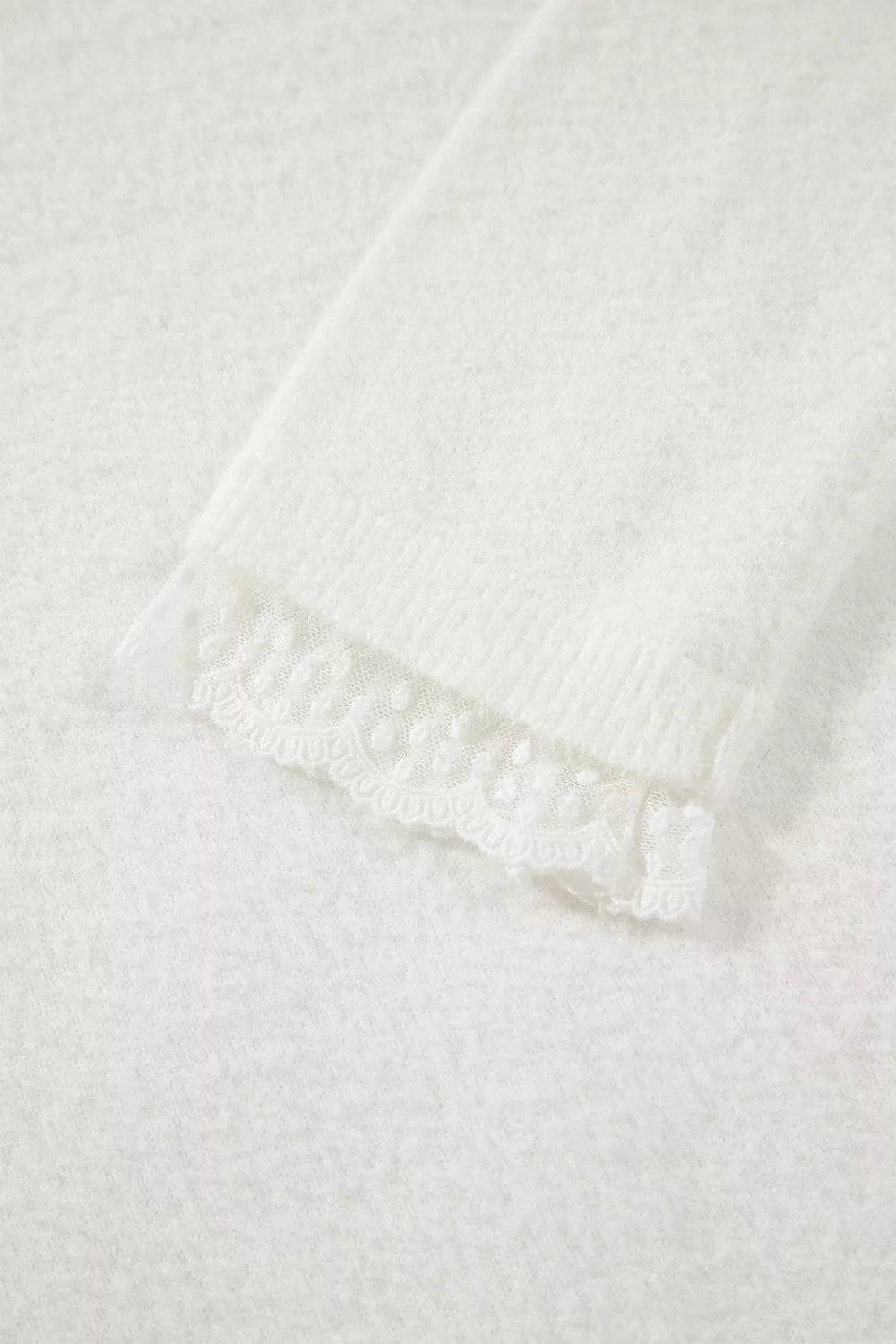 Trendsi Lace Trim Neck Cuff Patchwork Long Sleeve Pullover Sweater -