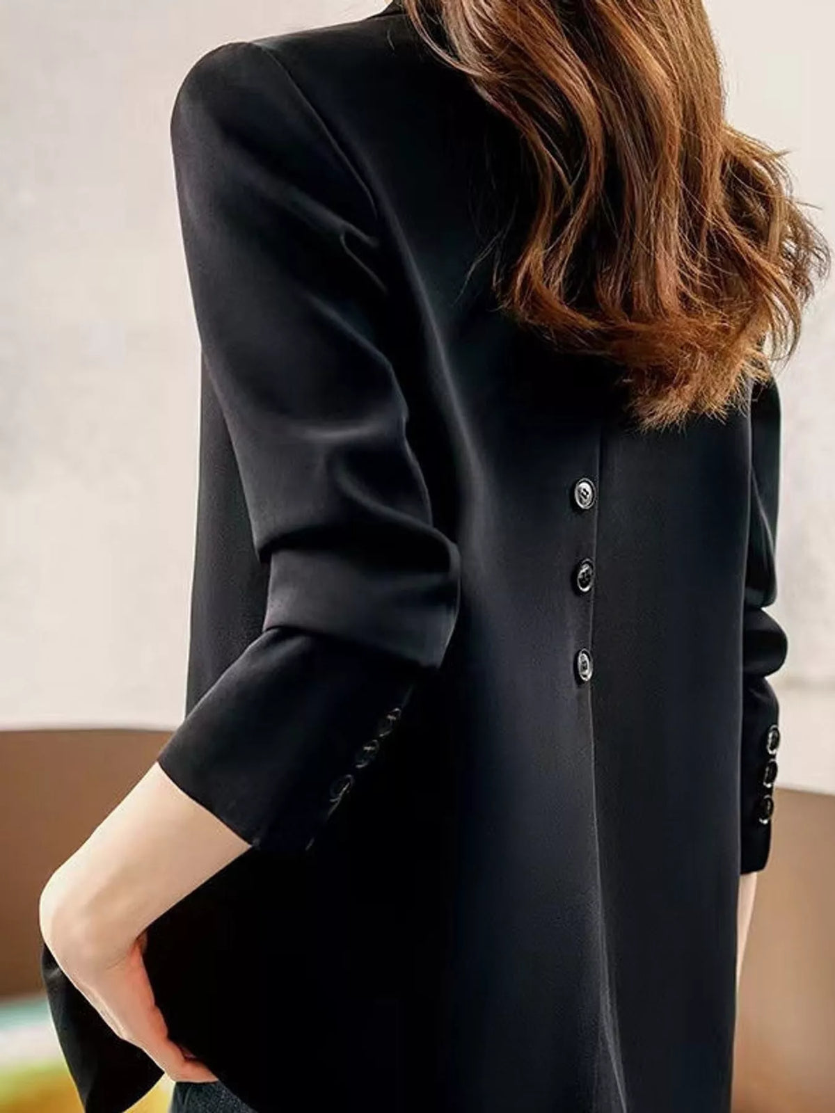 Collared long sleeve blazer, back view