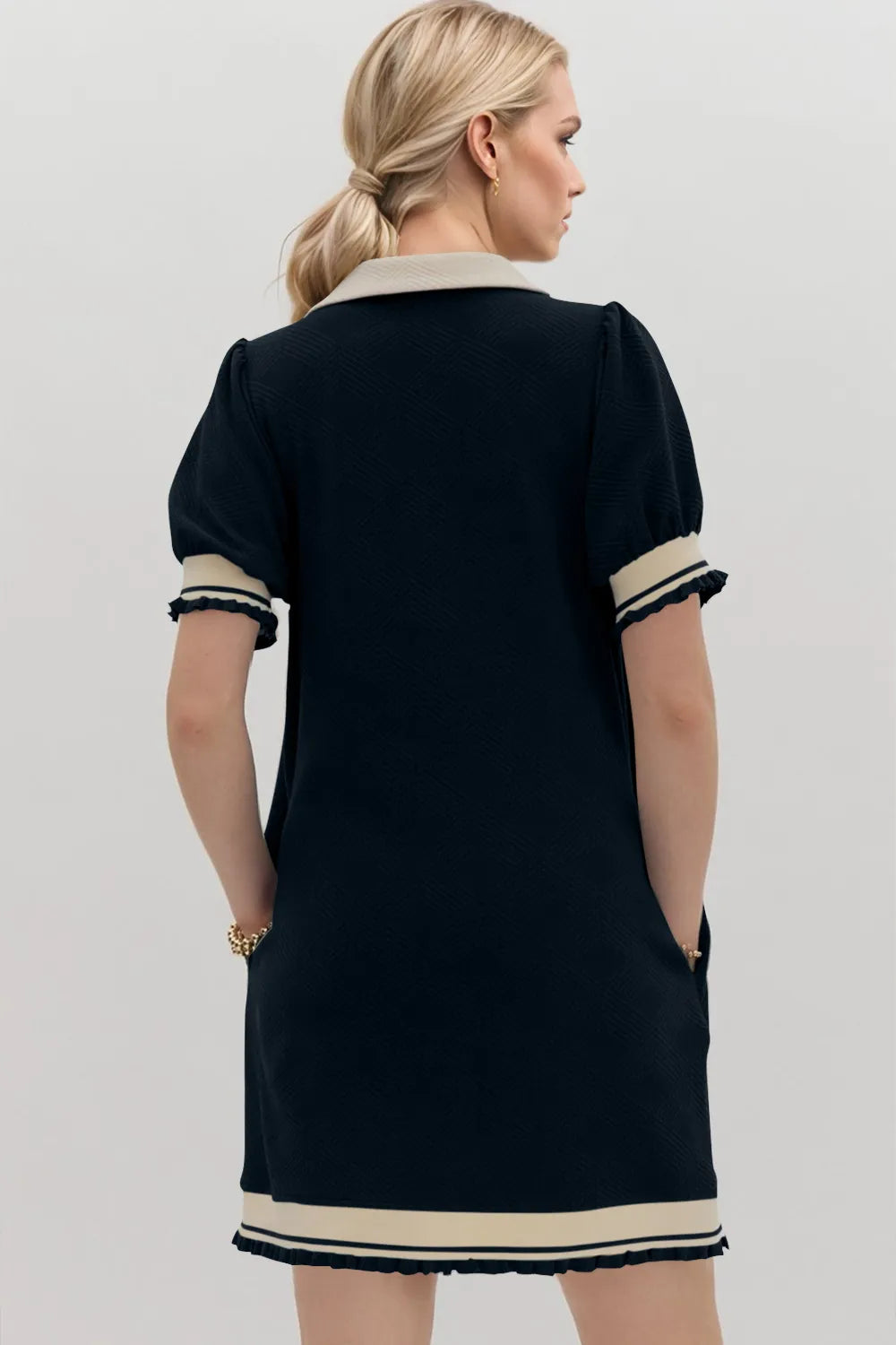 Women's apparel – product view 4