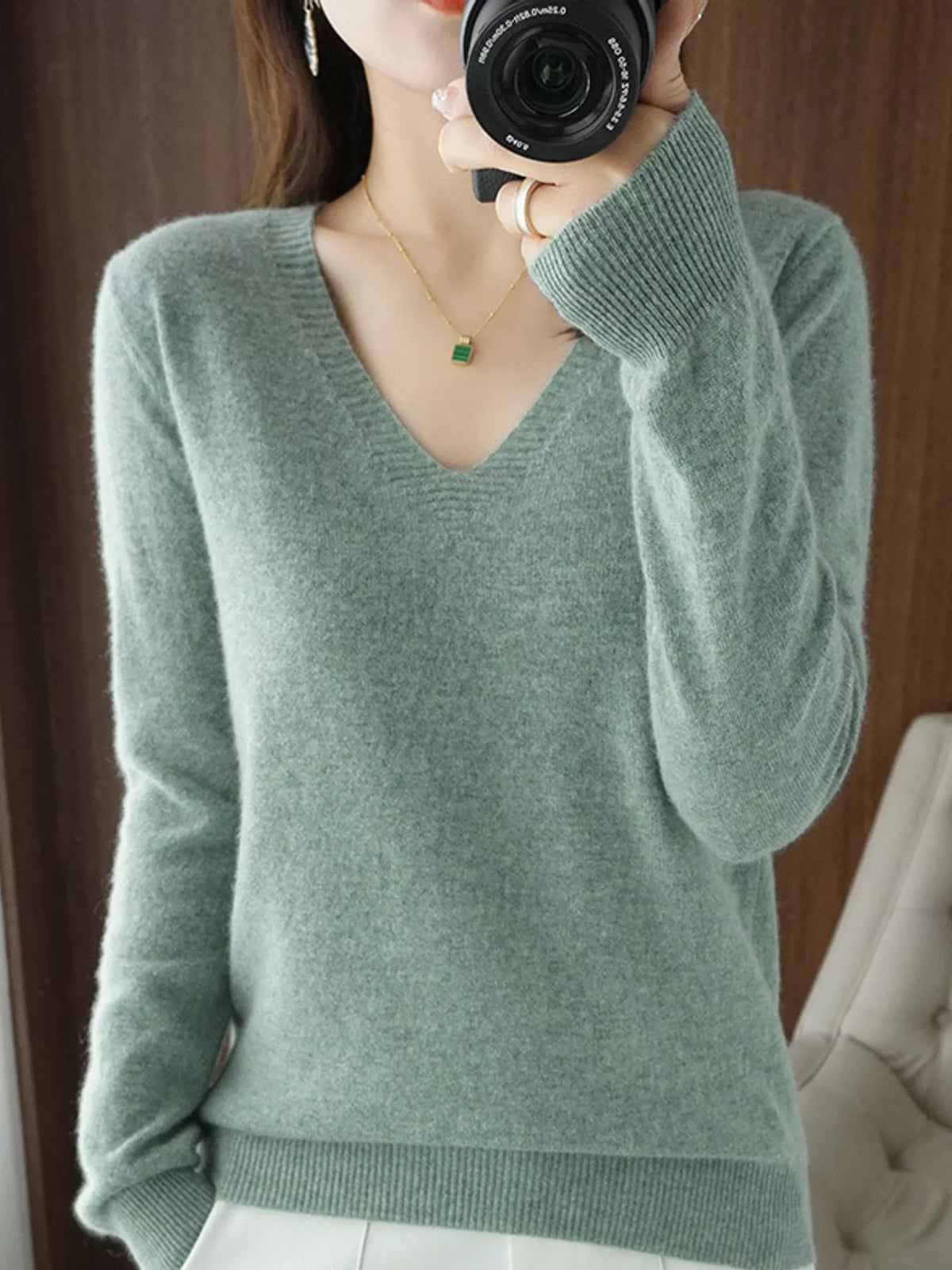 V-Neck Knit Sweater in grass green