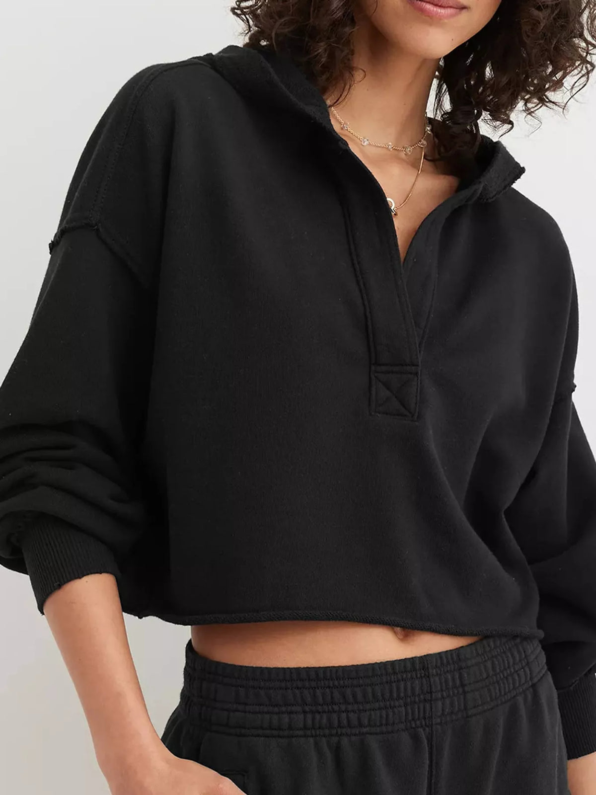 Black dropped shoulder cropped hoodie