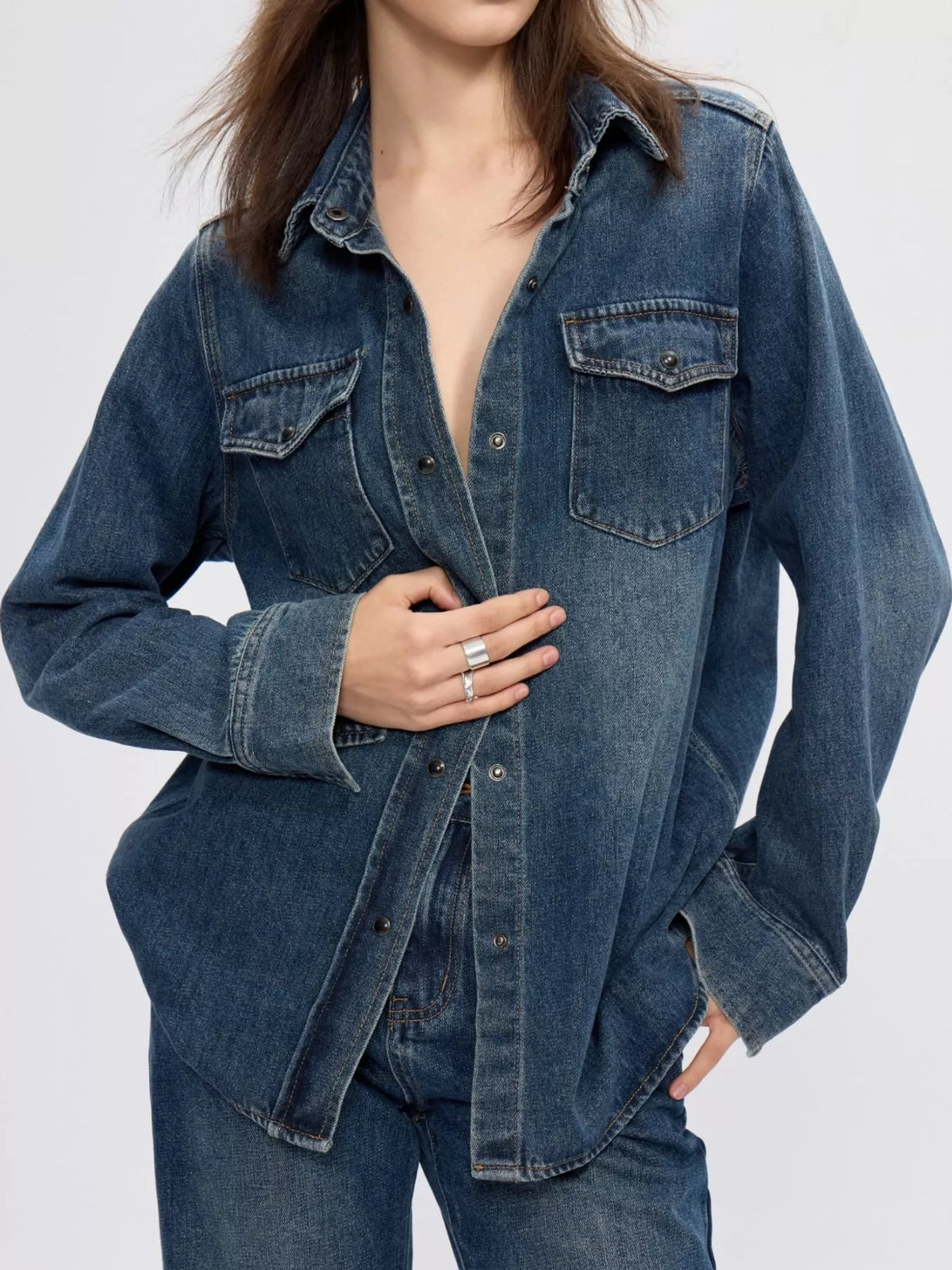 Blue snap down long-sleeve denim shirt